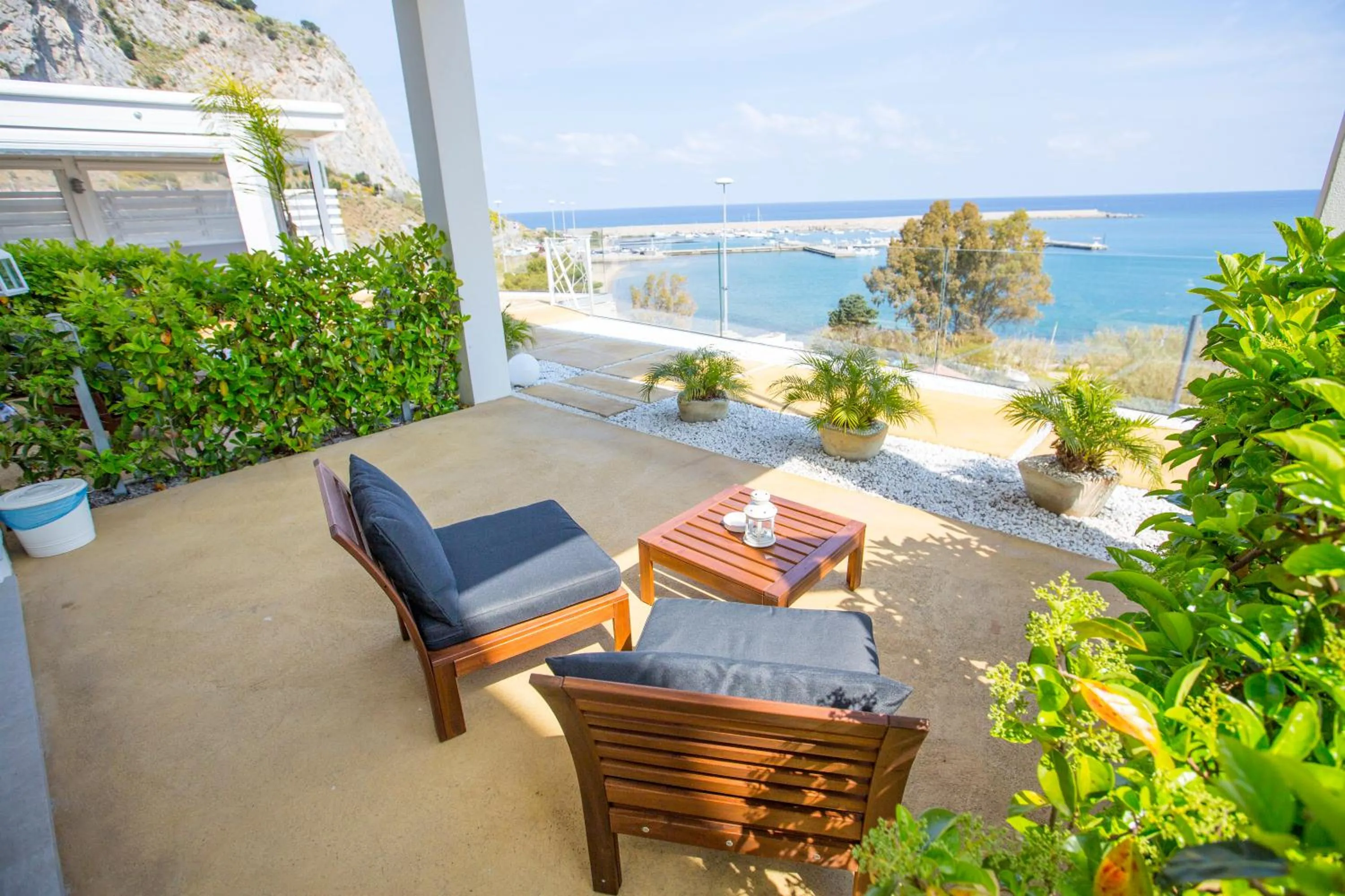 Photo of the whole room in A Tonnara