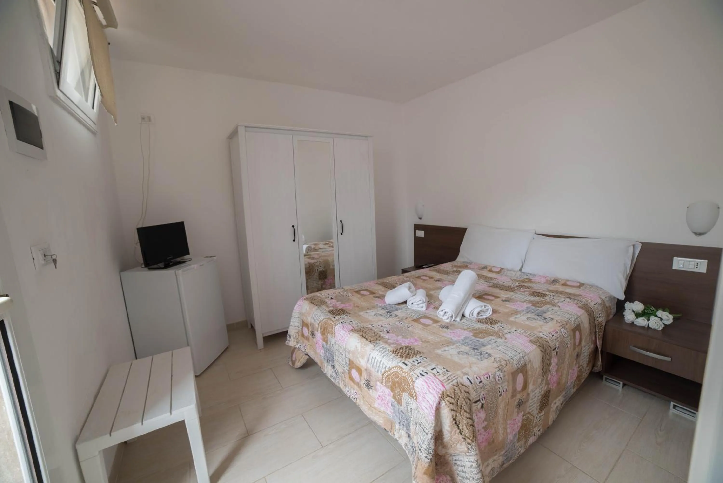 Photo of the whole room, Bed in Villa Lara