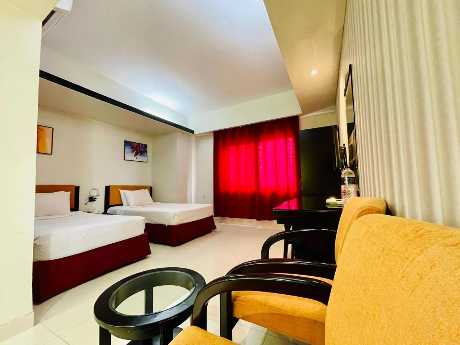 Bed in Orchid Business Hotel