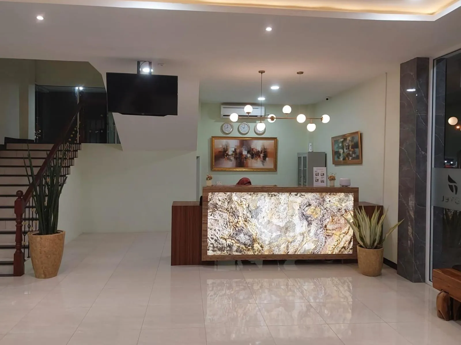 Lobby or reception in T HOTEL KUALANAMU