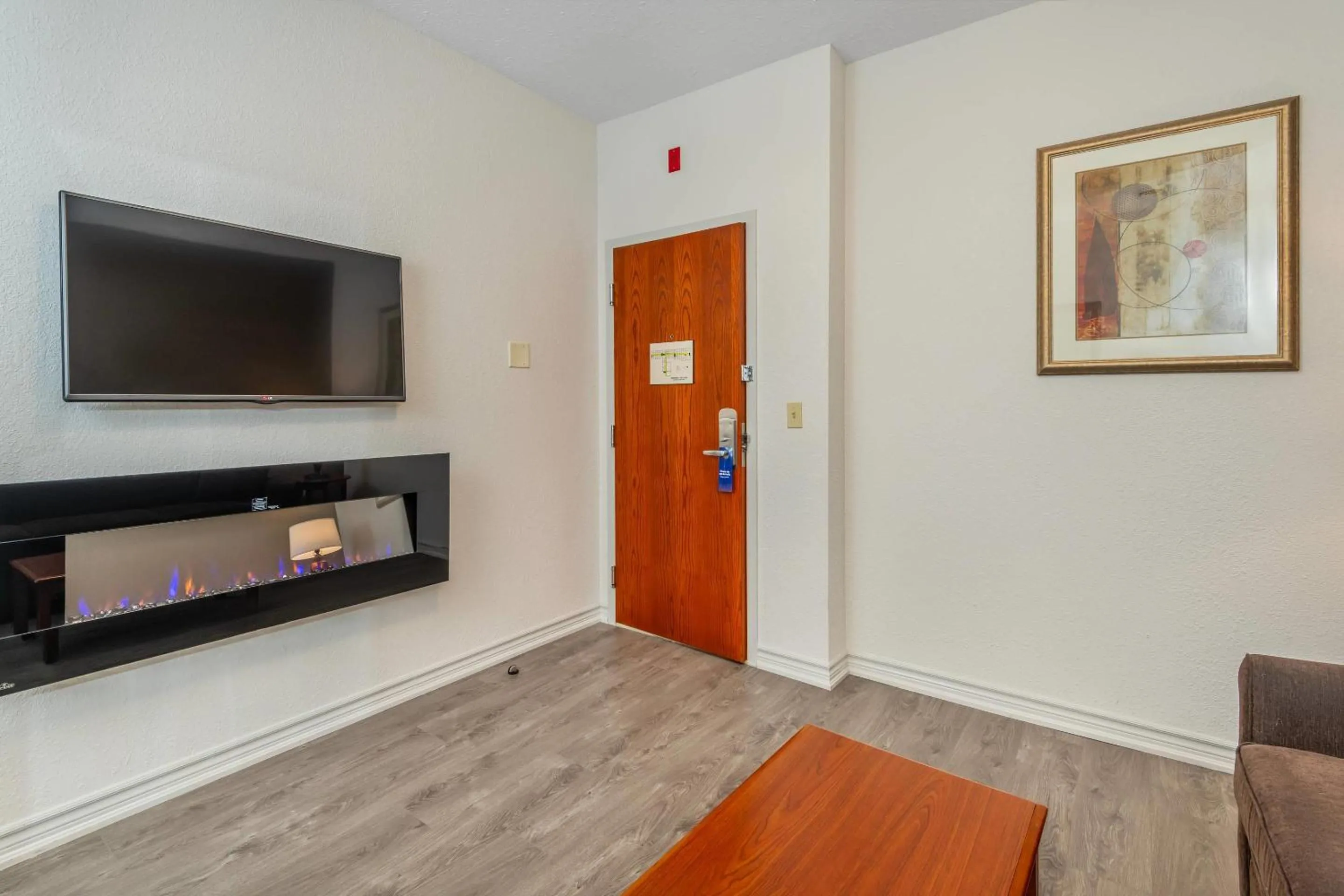 Bedroom in Comfort Inn & Suites Thousand Islands Harbour District