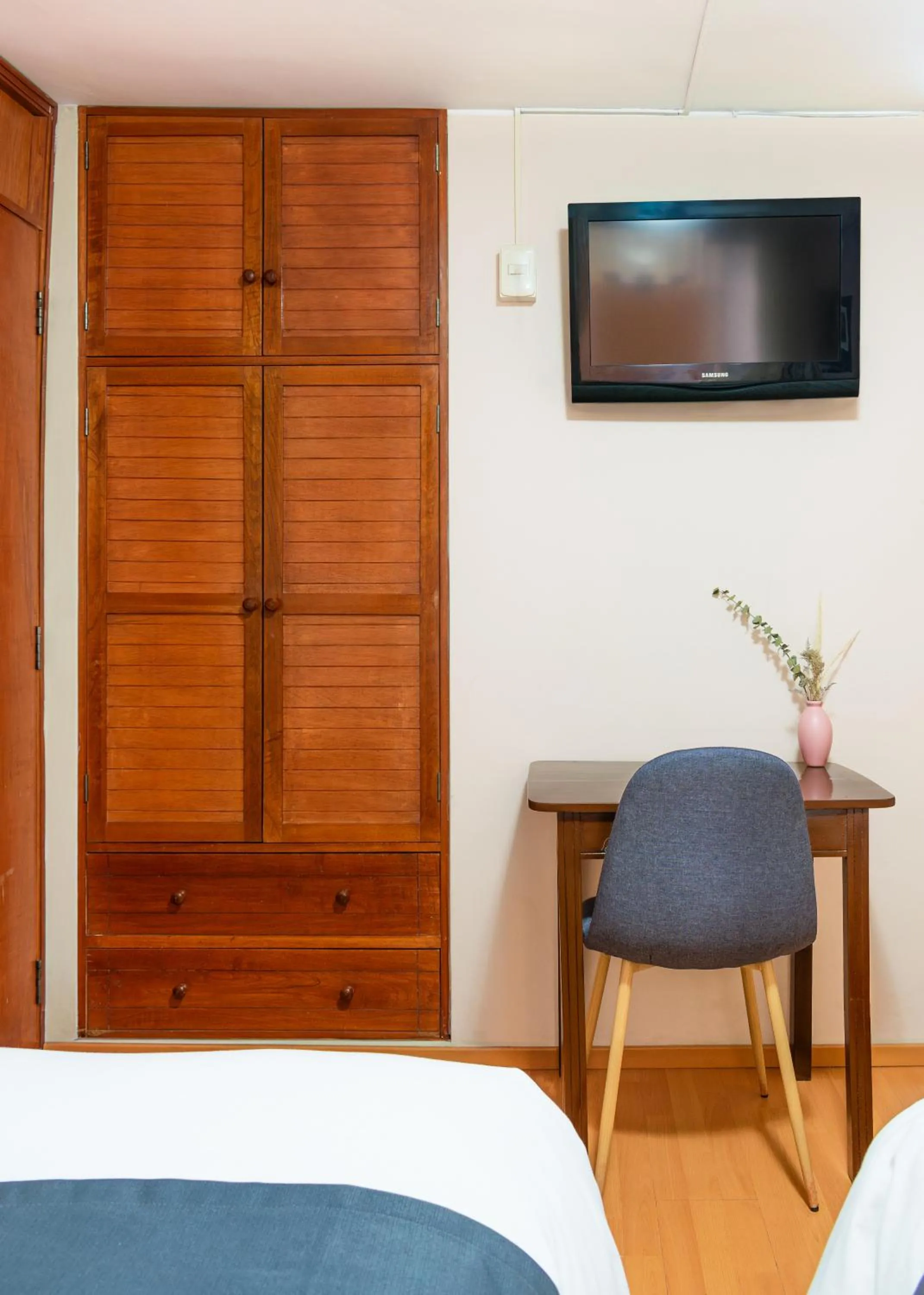 TV and multimedia, Bed in El puente Hotel Boutique