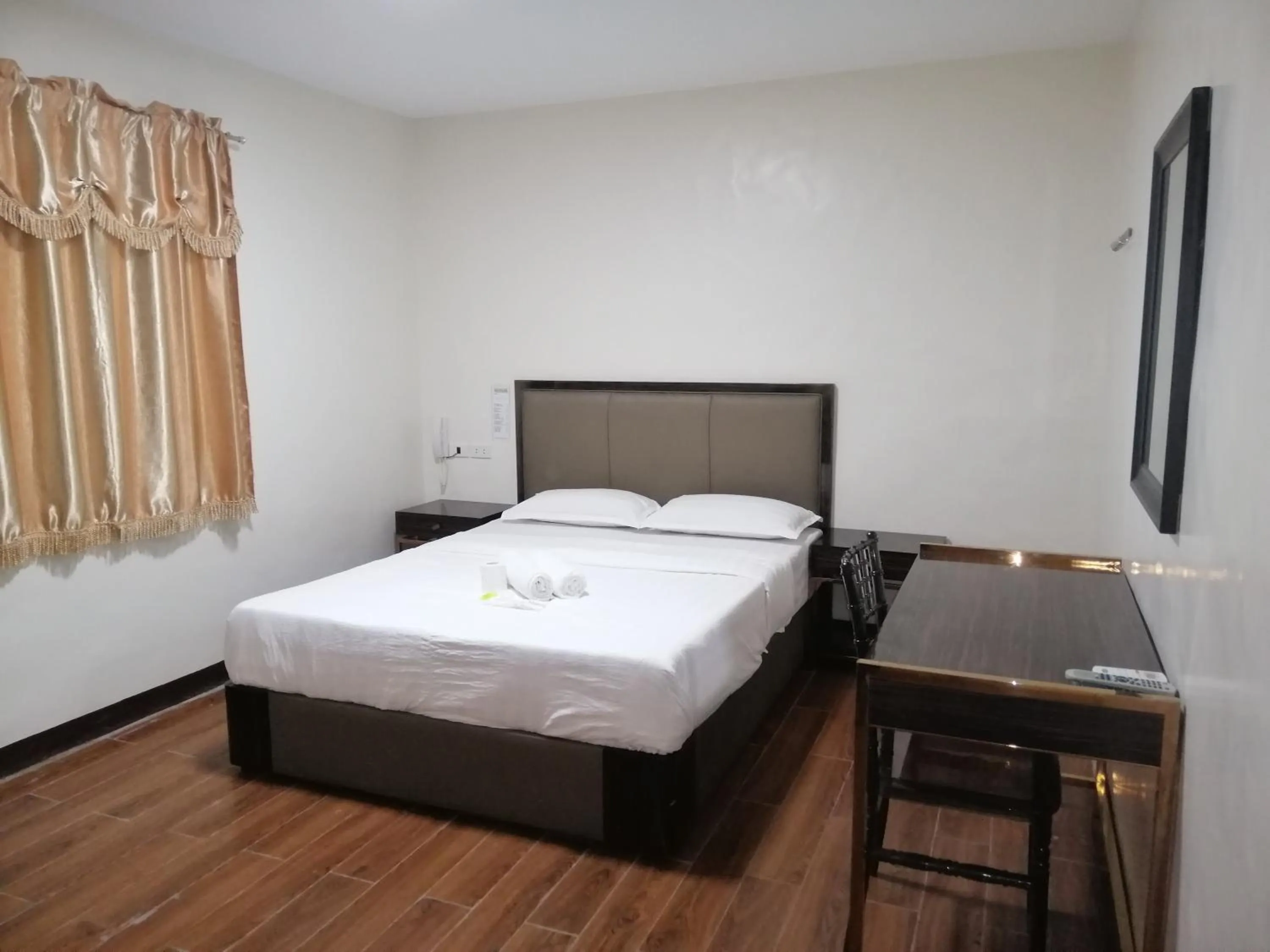 Bed in Meaco Royal Hotel - Biñan Laguna