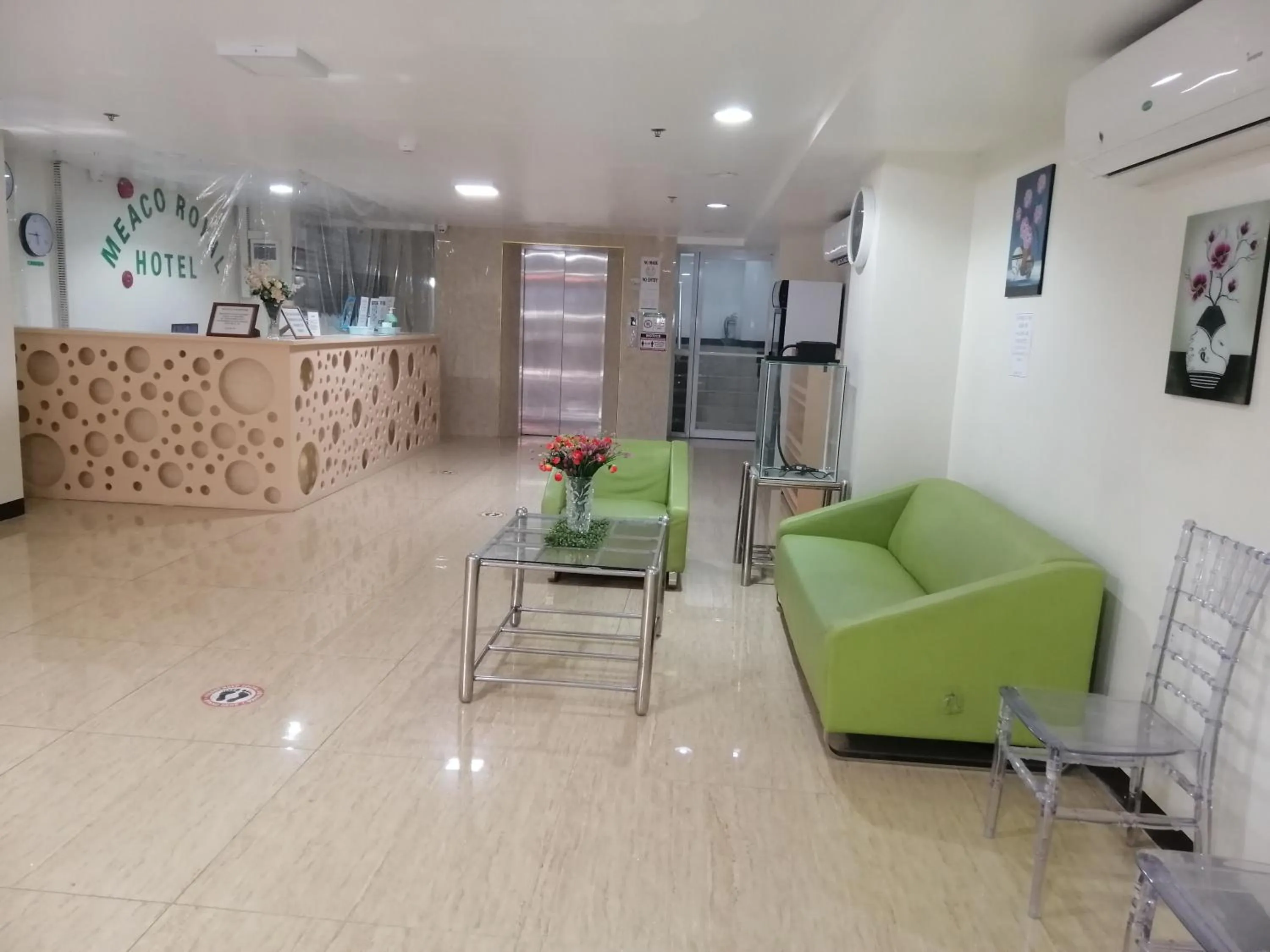 Lobby or reception in Meaco Royal Hotel - Biñan Laguna