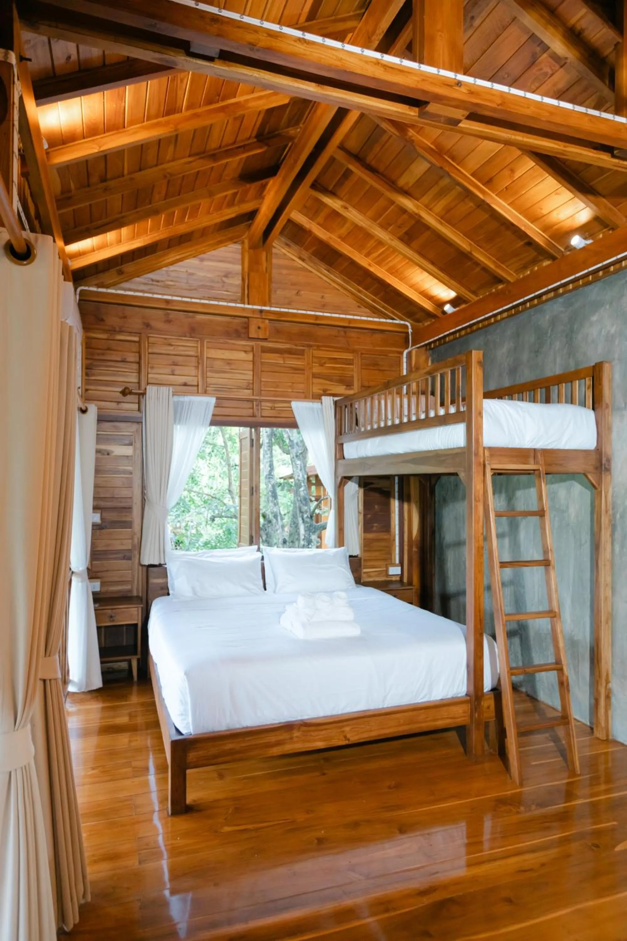 Bed in Saksila Resort
