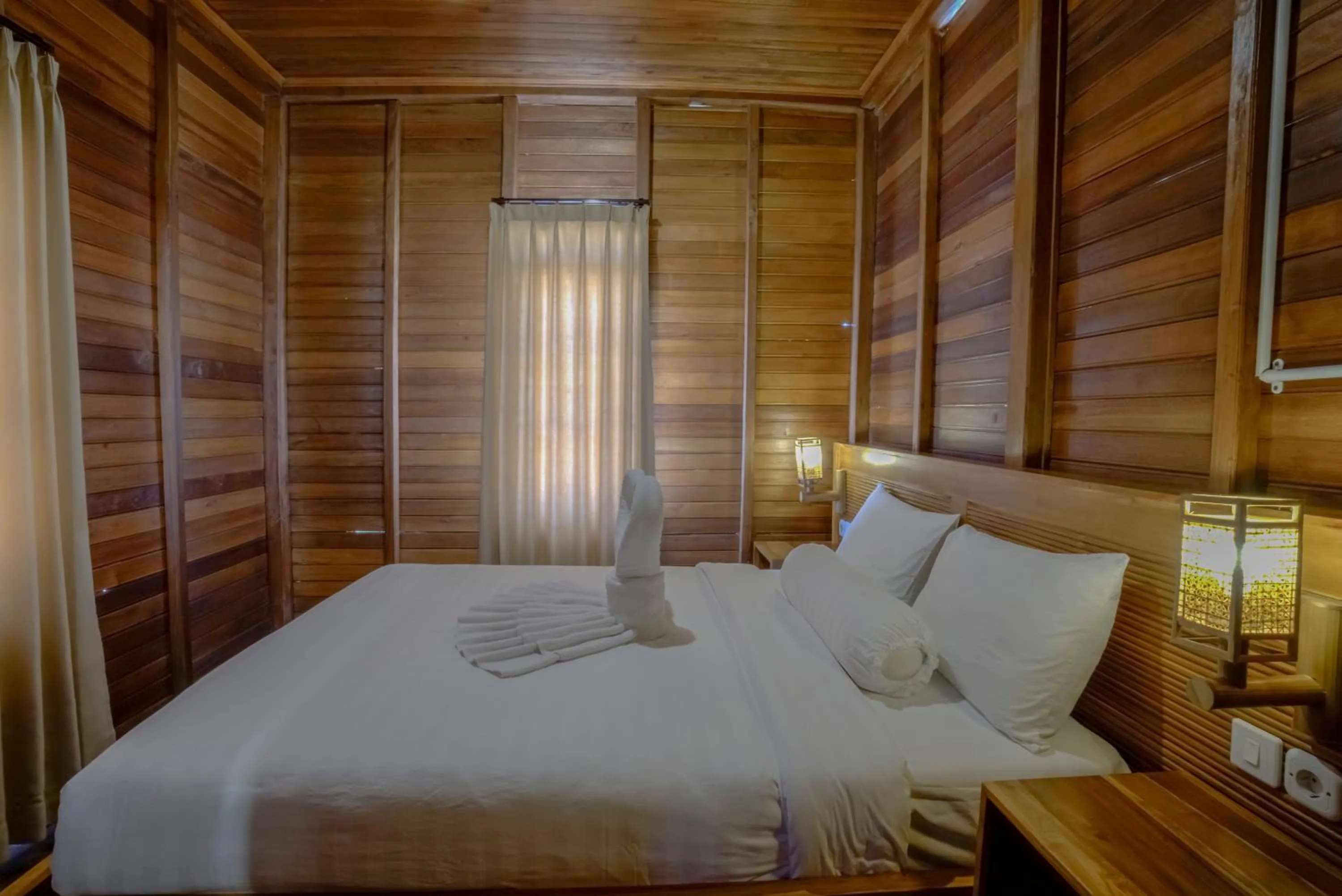 Tabitha Tunak Resort