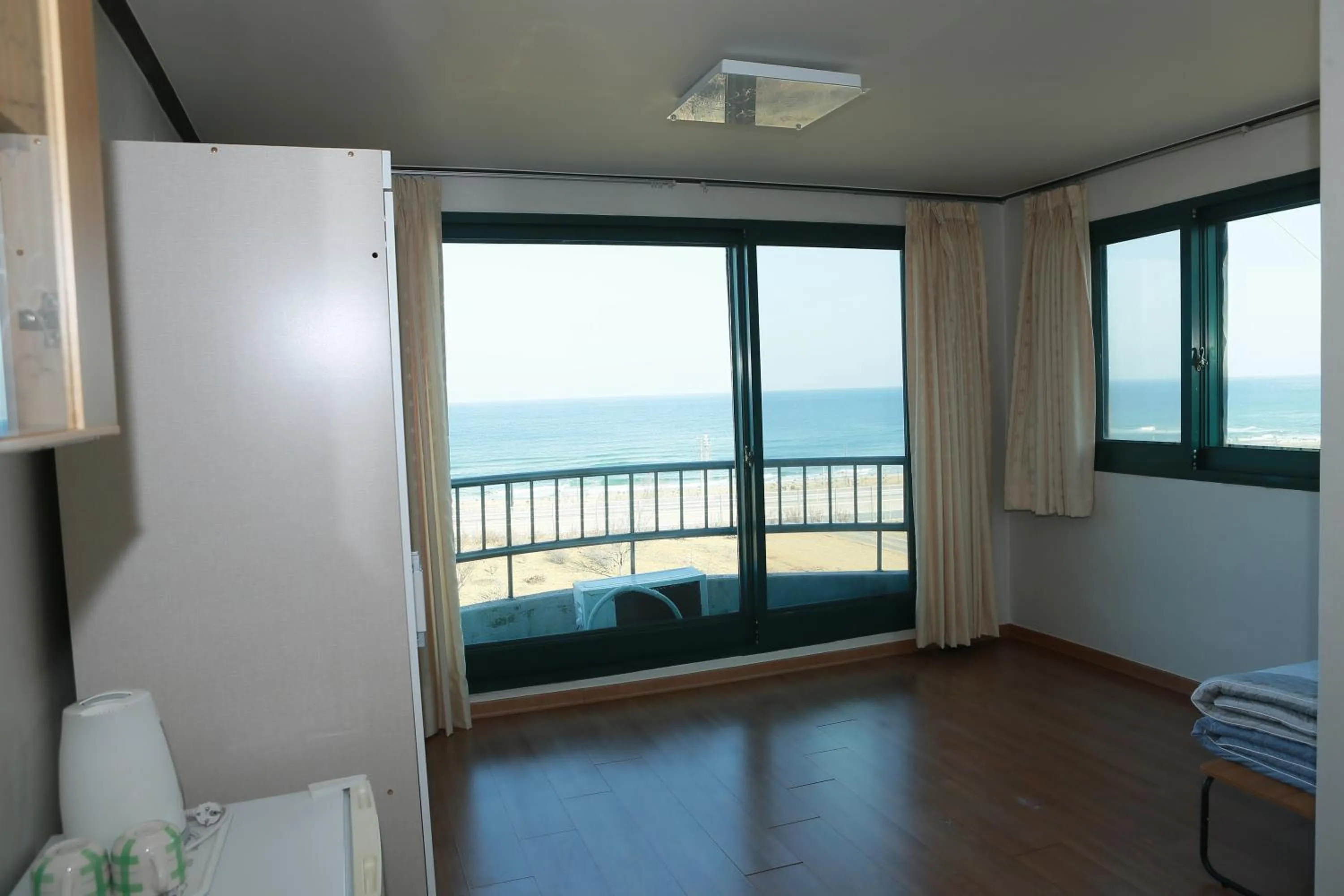 Mangsang Beach Pension