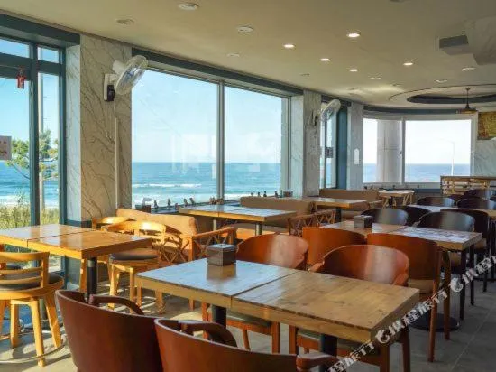 Mangsang Beach Pension