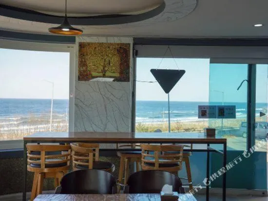 Mangsang Beach Pension