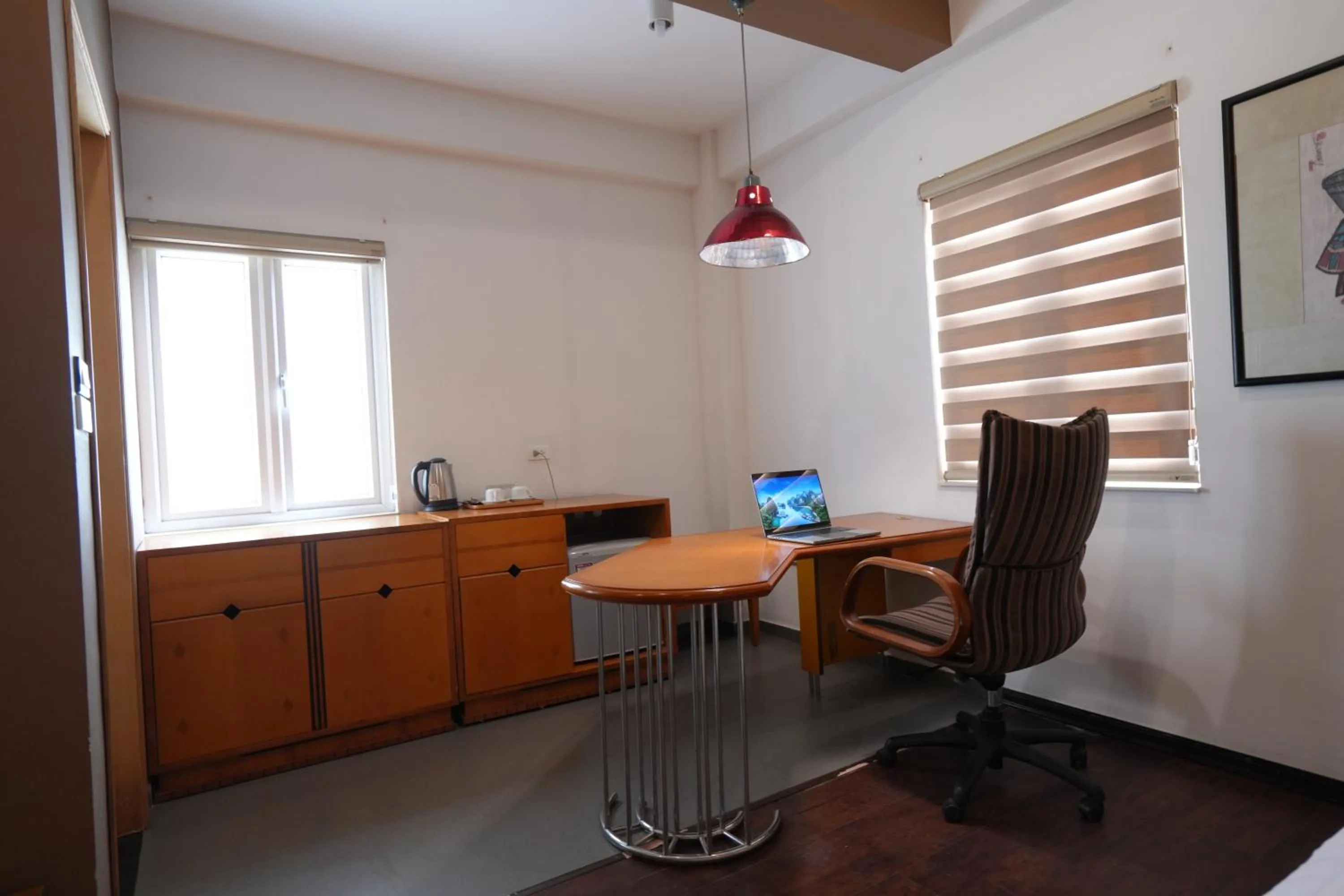 Seating area in Golden Sunshine Villa Hotel and Travel