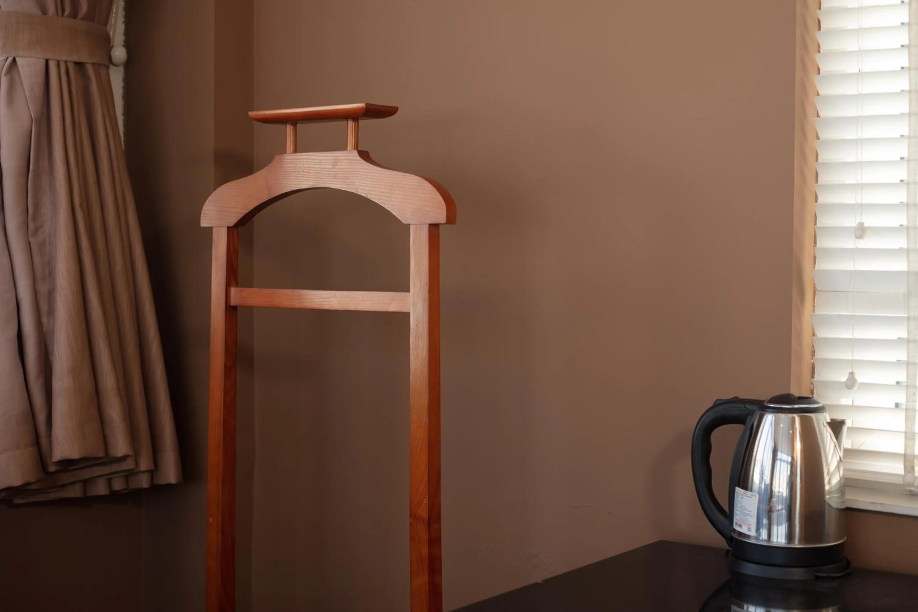 Coffee/tea facilities in Golden Sunshine Villa Hotel and Travel