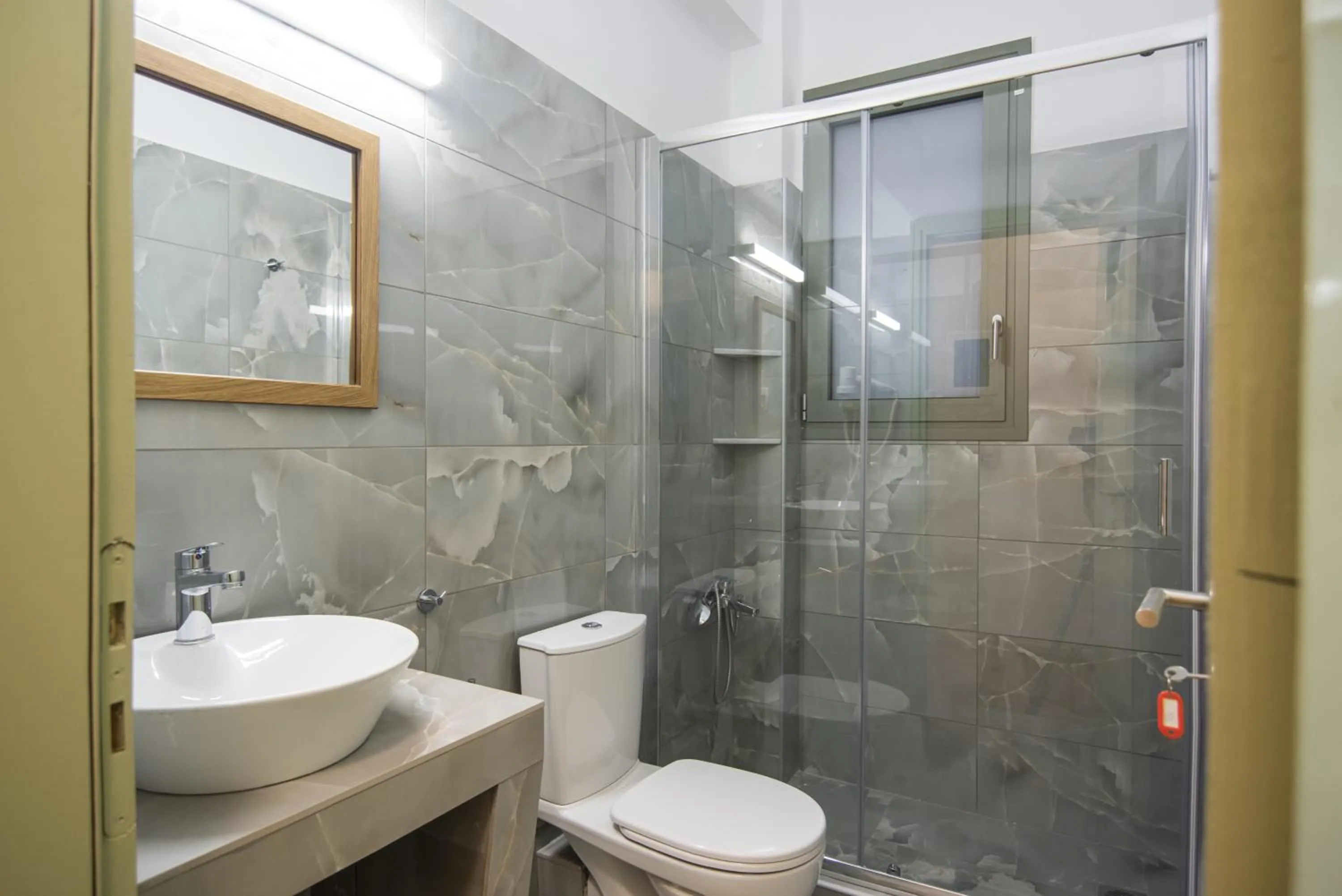 Shower in V Hotel Delphi