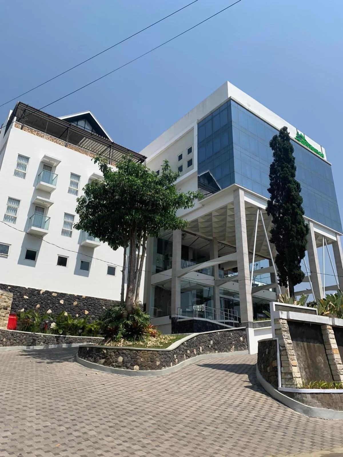 Property building in Sinergi Hotel & Villa