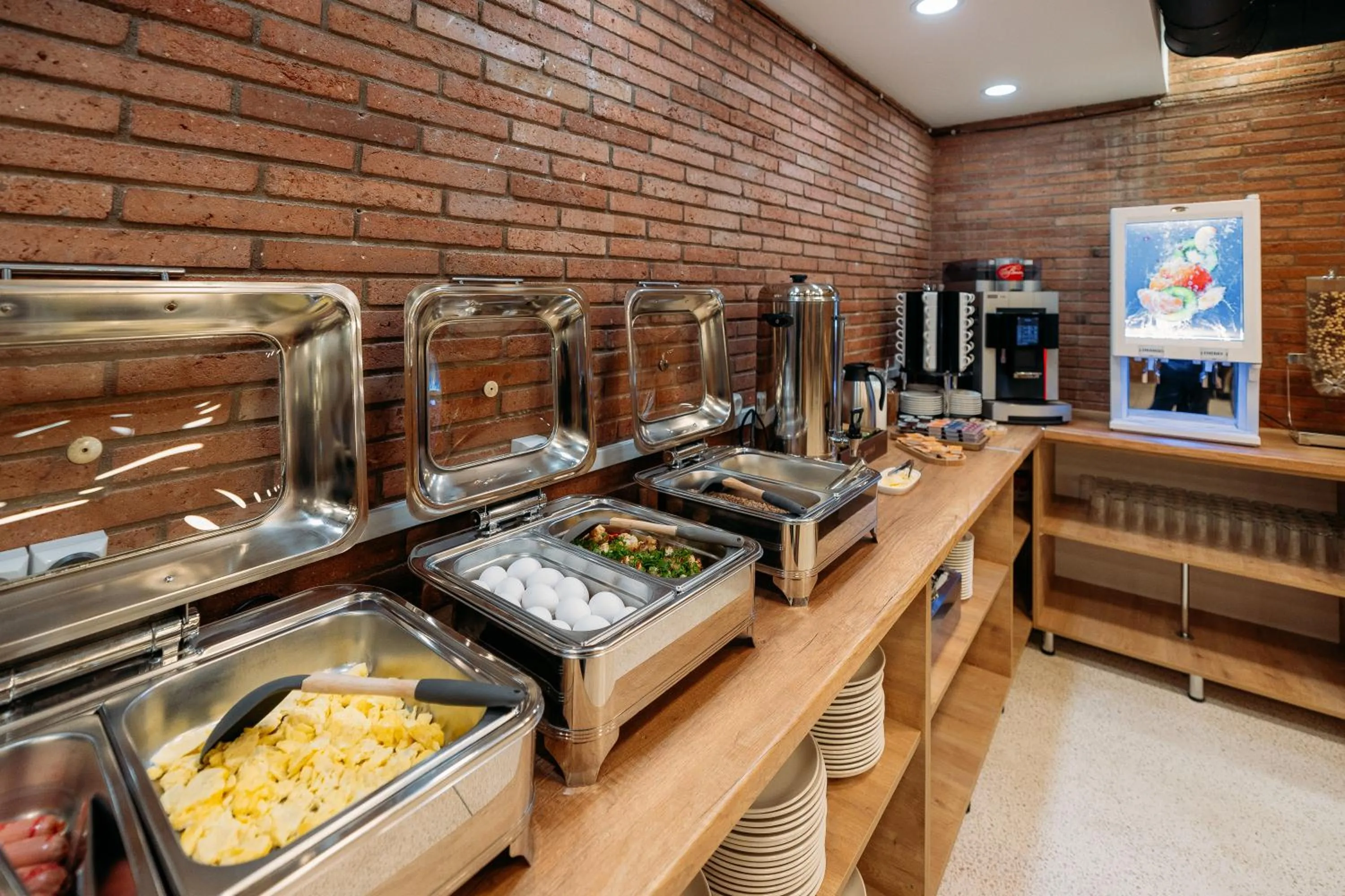 Atrium Boutique Hotel