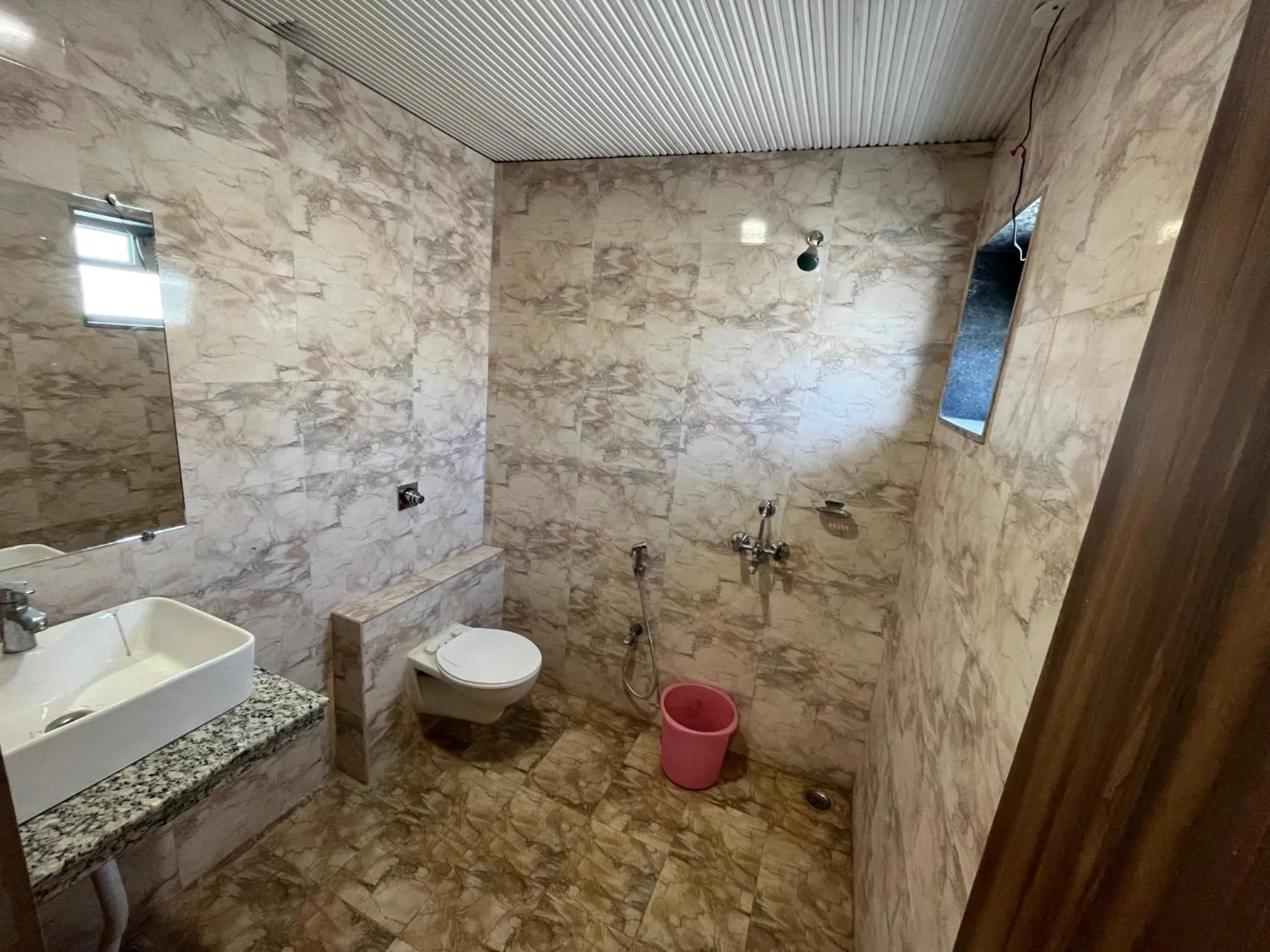 Shower in Hotel Pratap Heights