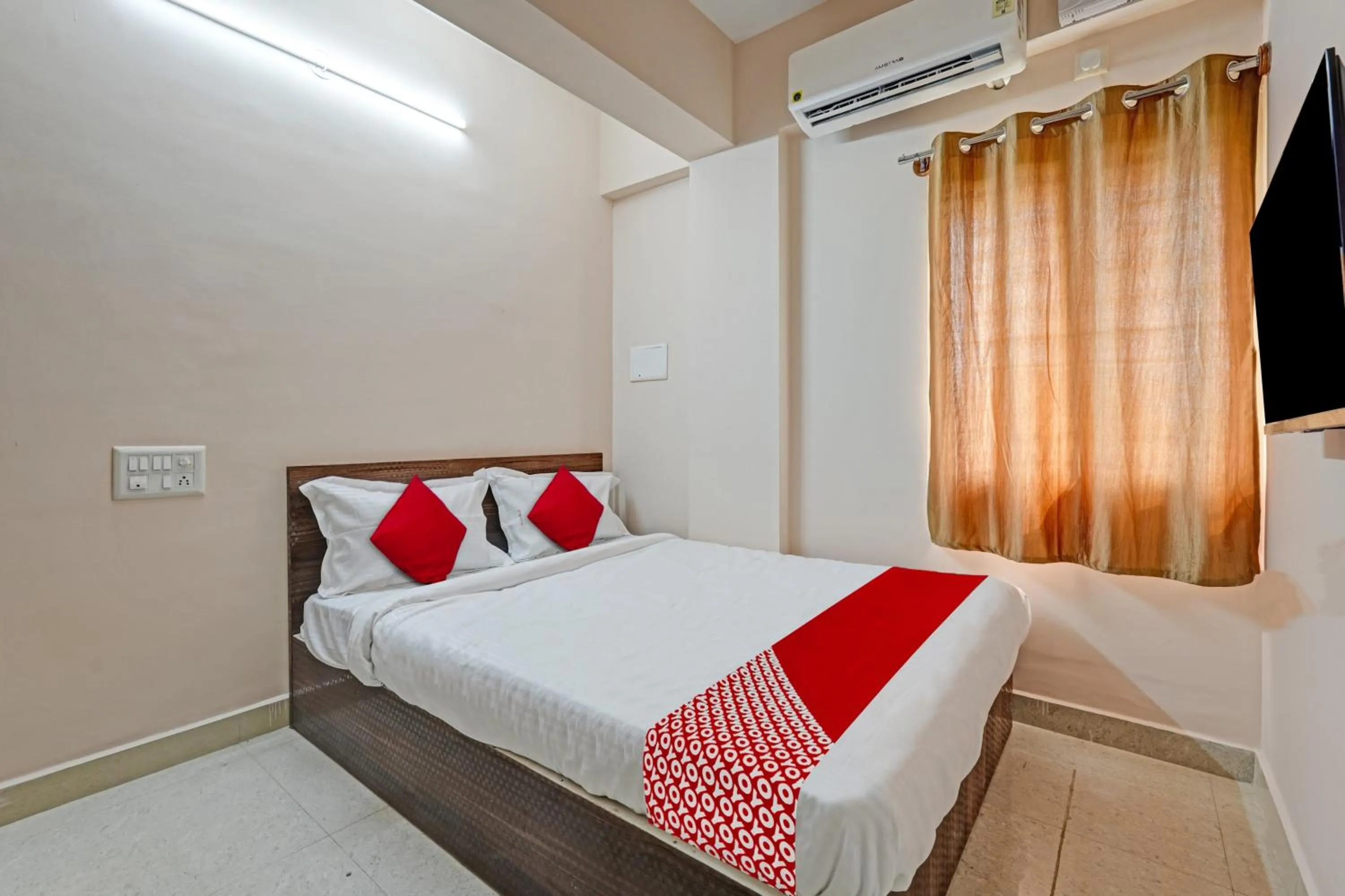 Bedroom, Bed in Hotel O Sri Ranga Boarding & Lodging