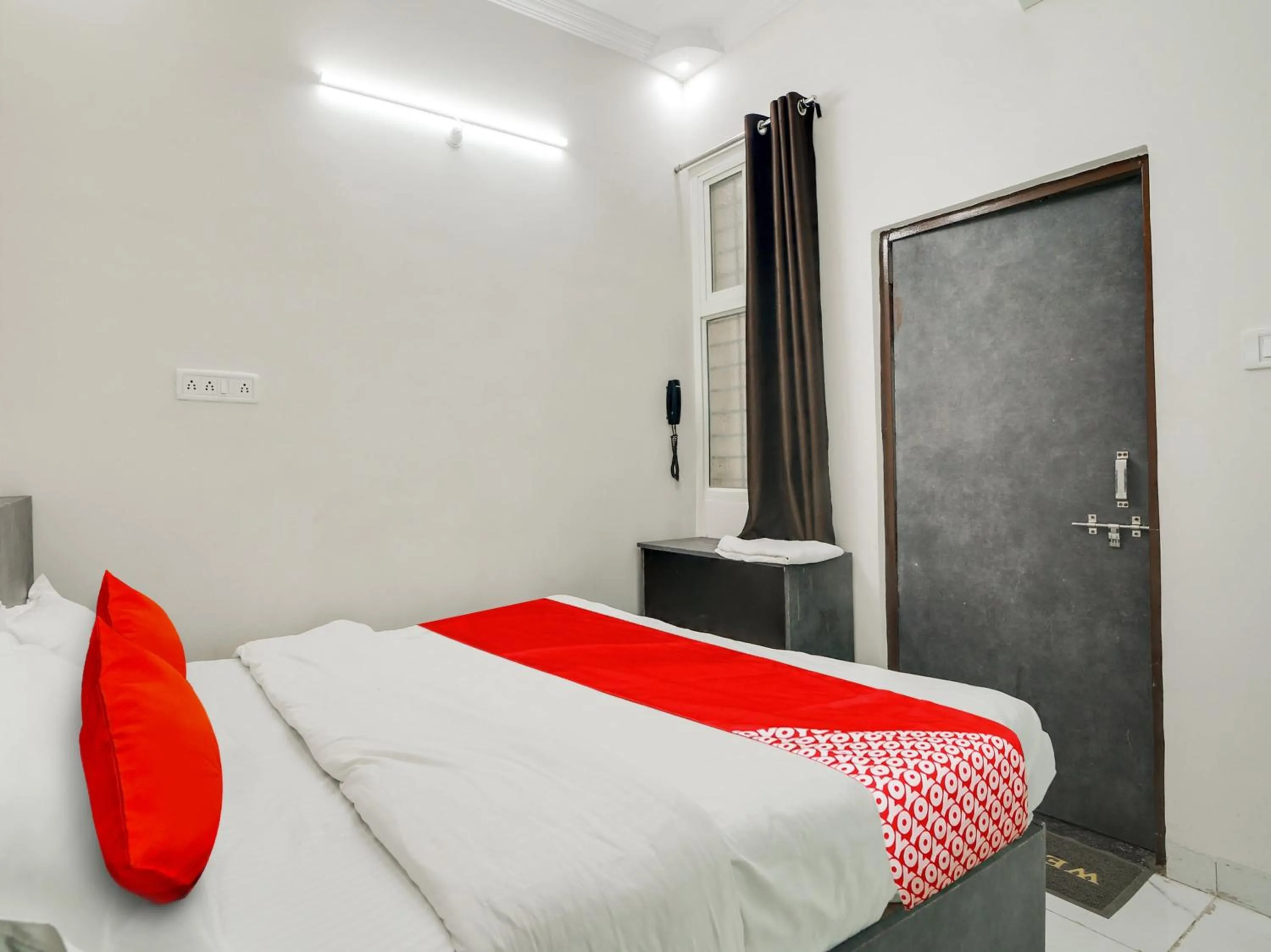 Bedroom, Bed in Hotel O Relax Inn