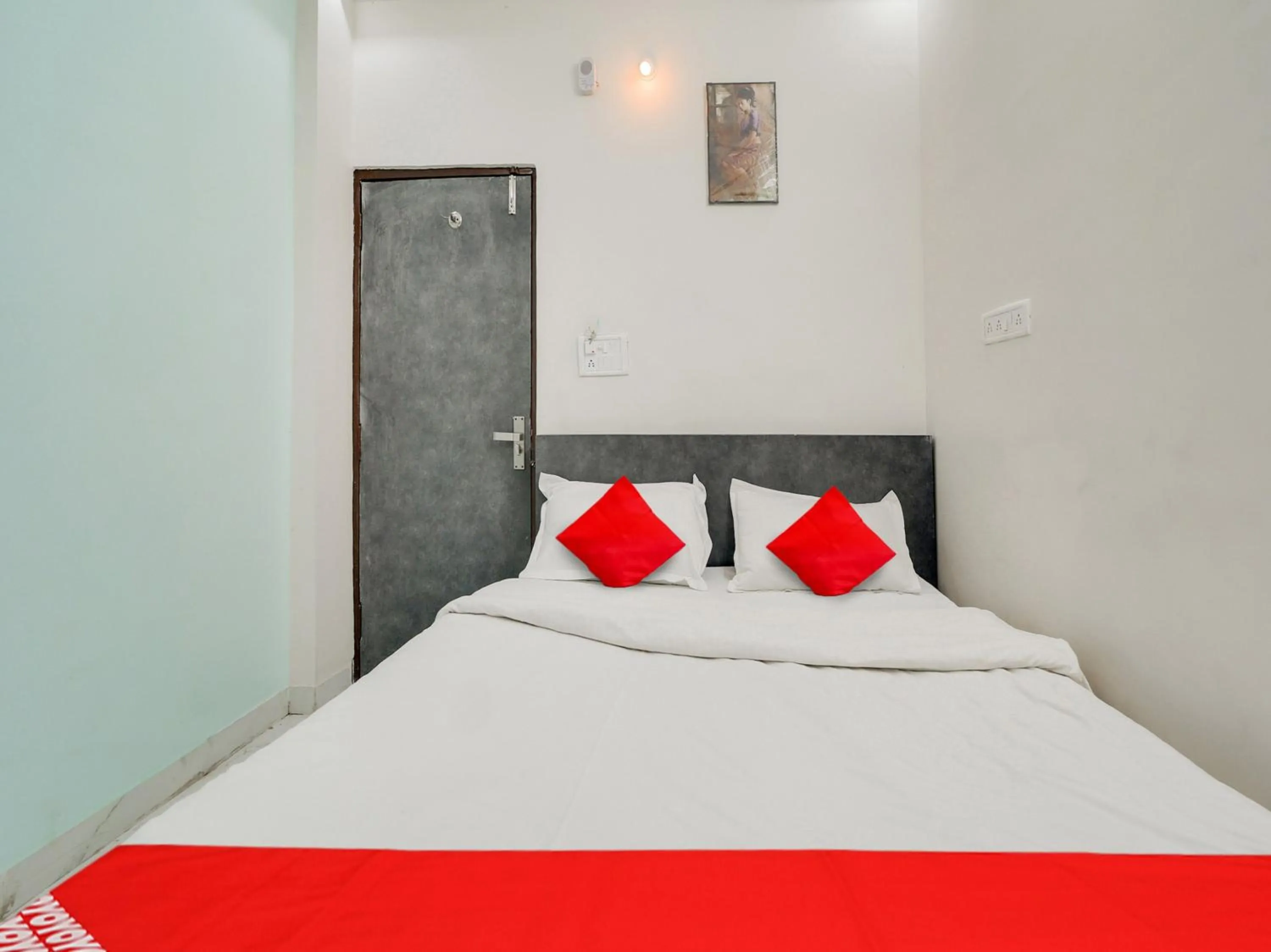 Bedroom, Bed in Hotel O Relax Inn