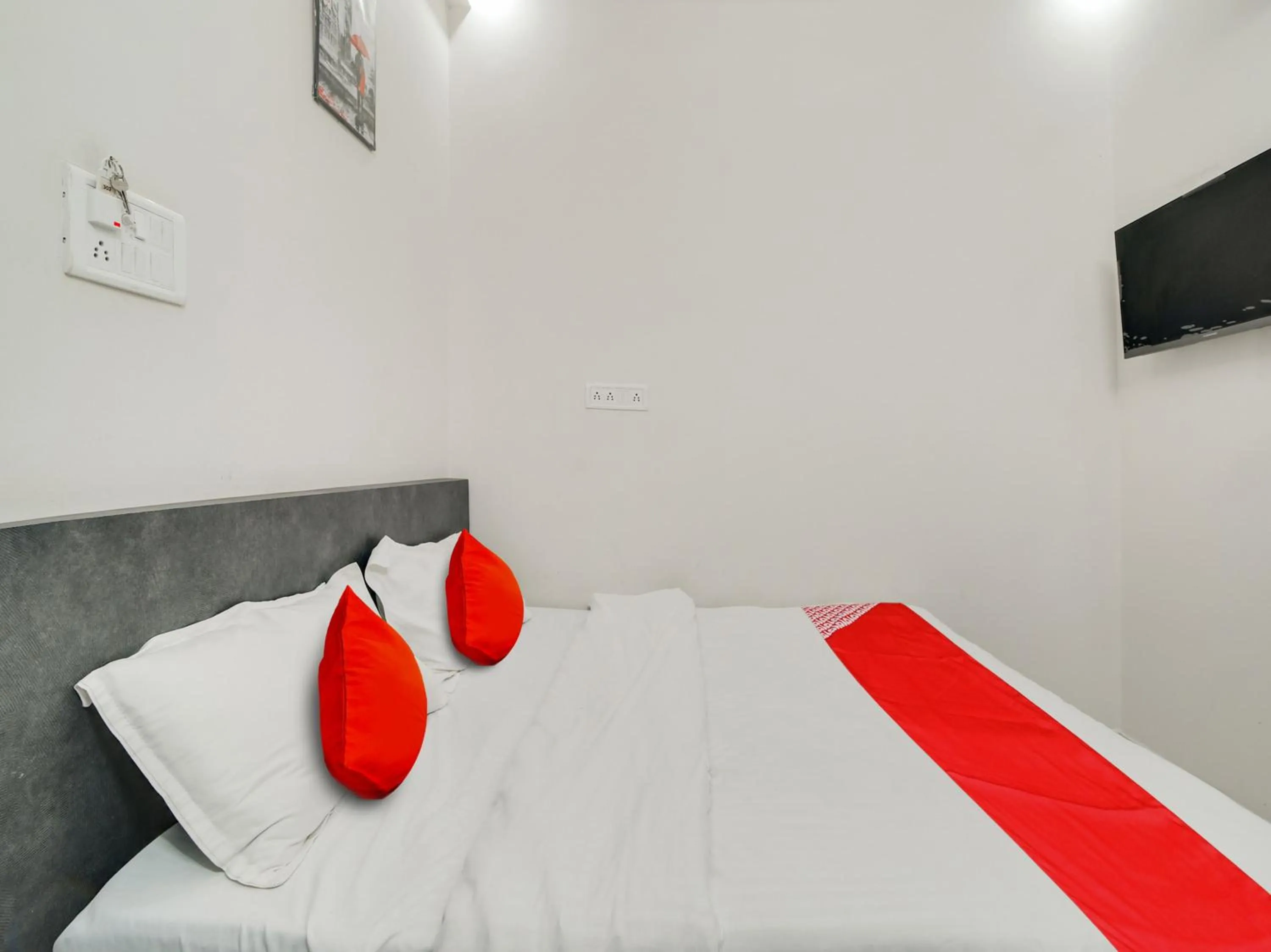 Bedroom, Bed in Hotel O Relax Inn