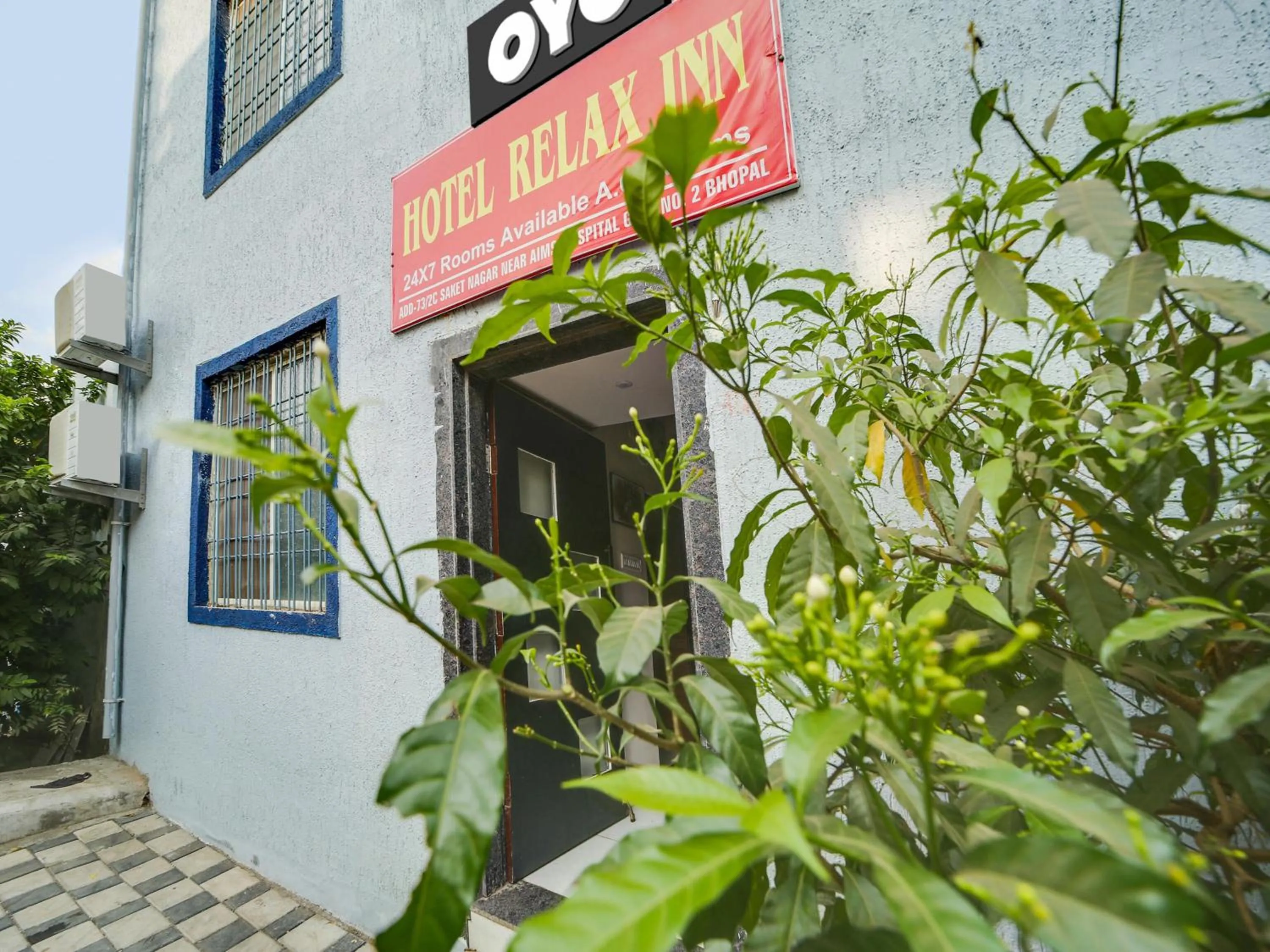 Facade/entrance in Hotel O Relax Inn