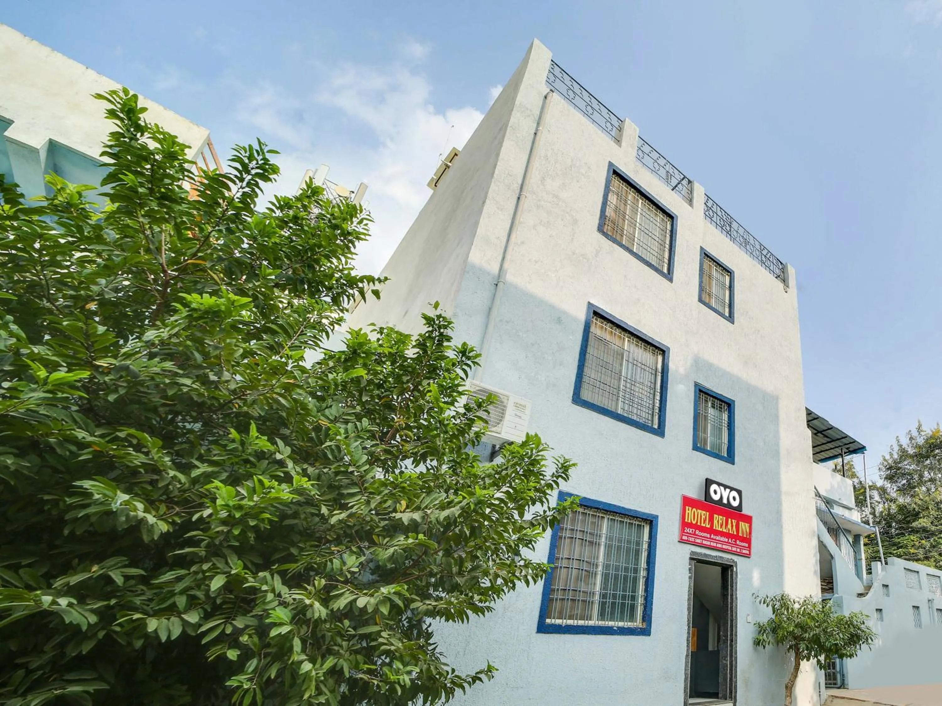 Facade/entrance in Hotel O Relax Inn