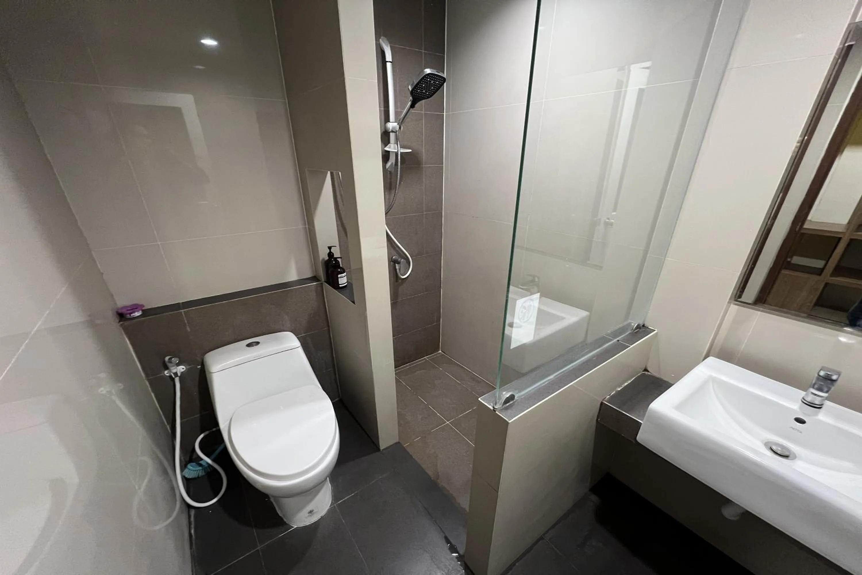 Bathroom in Anh Anh Homestay