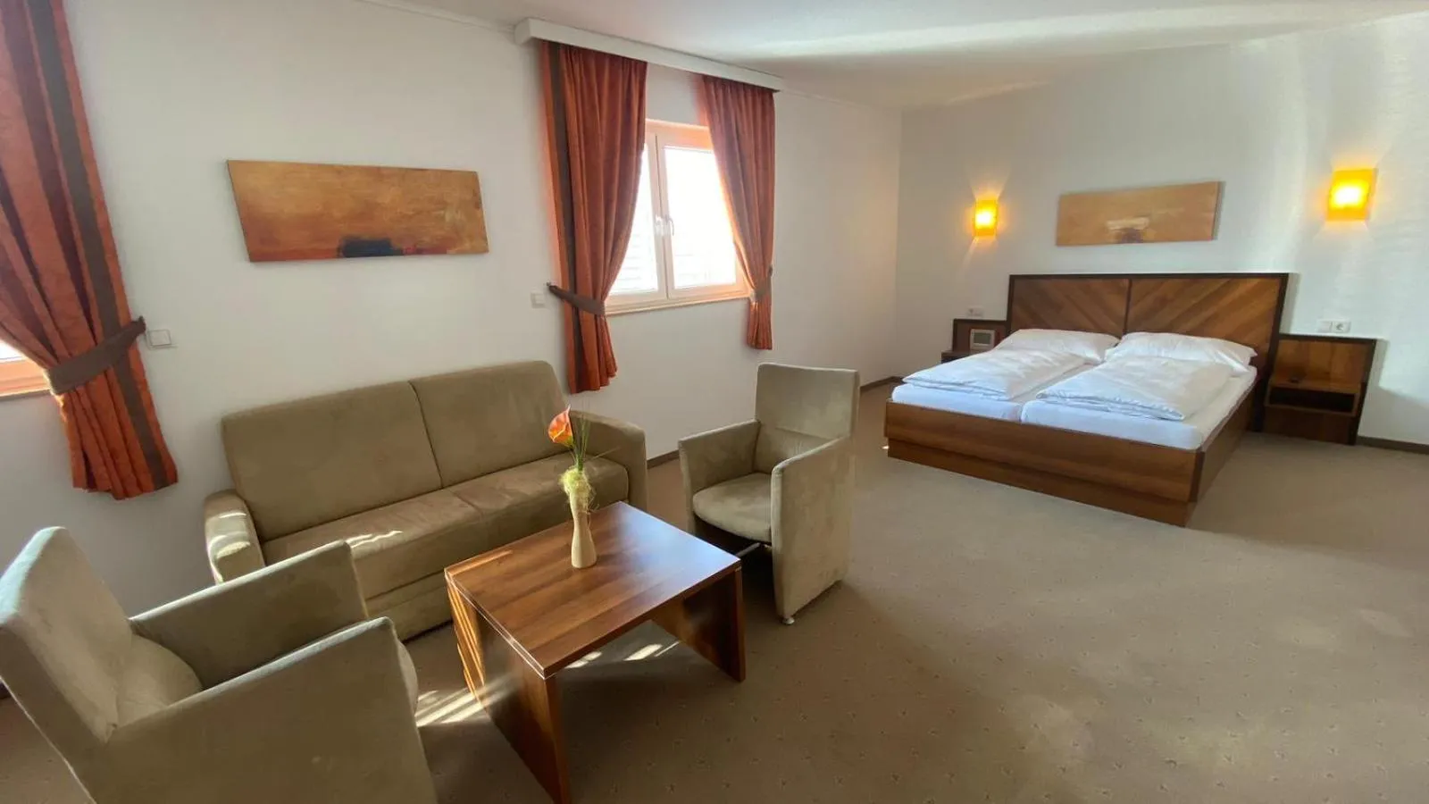 Bedroom, Bed in Weinland