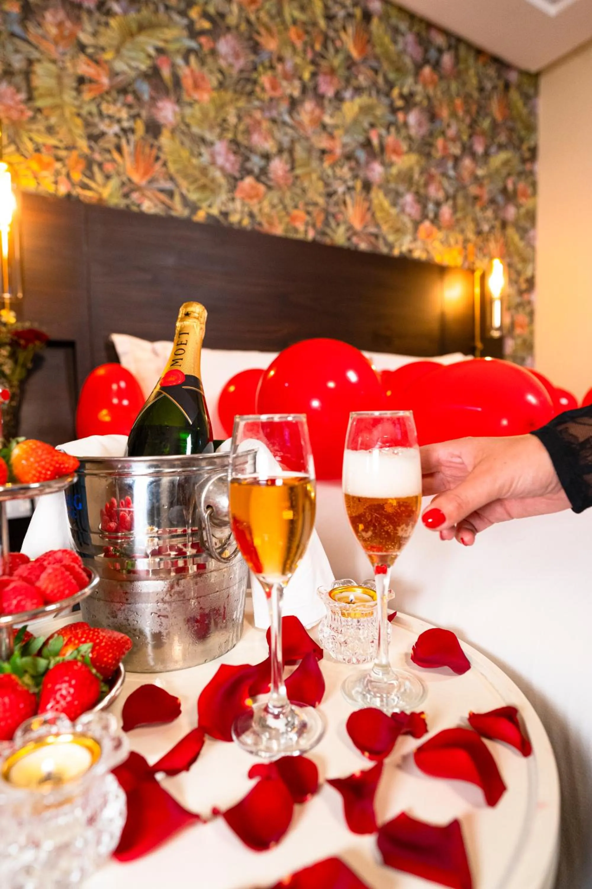 Food and drinks in Fourteen Hotel Ain Sebaa