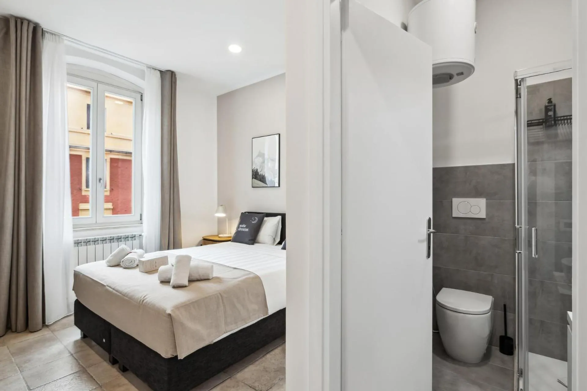 Bed in Limehome Rome via dei Reti
