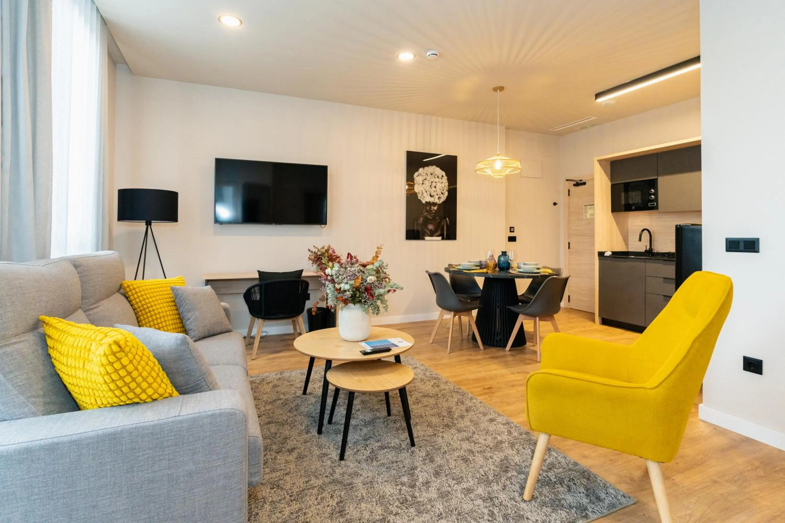 Communal lounge/ TV room in Dorm4You Arena 2