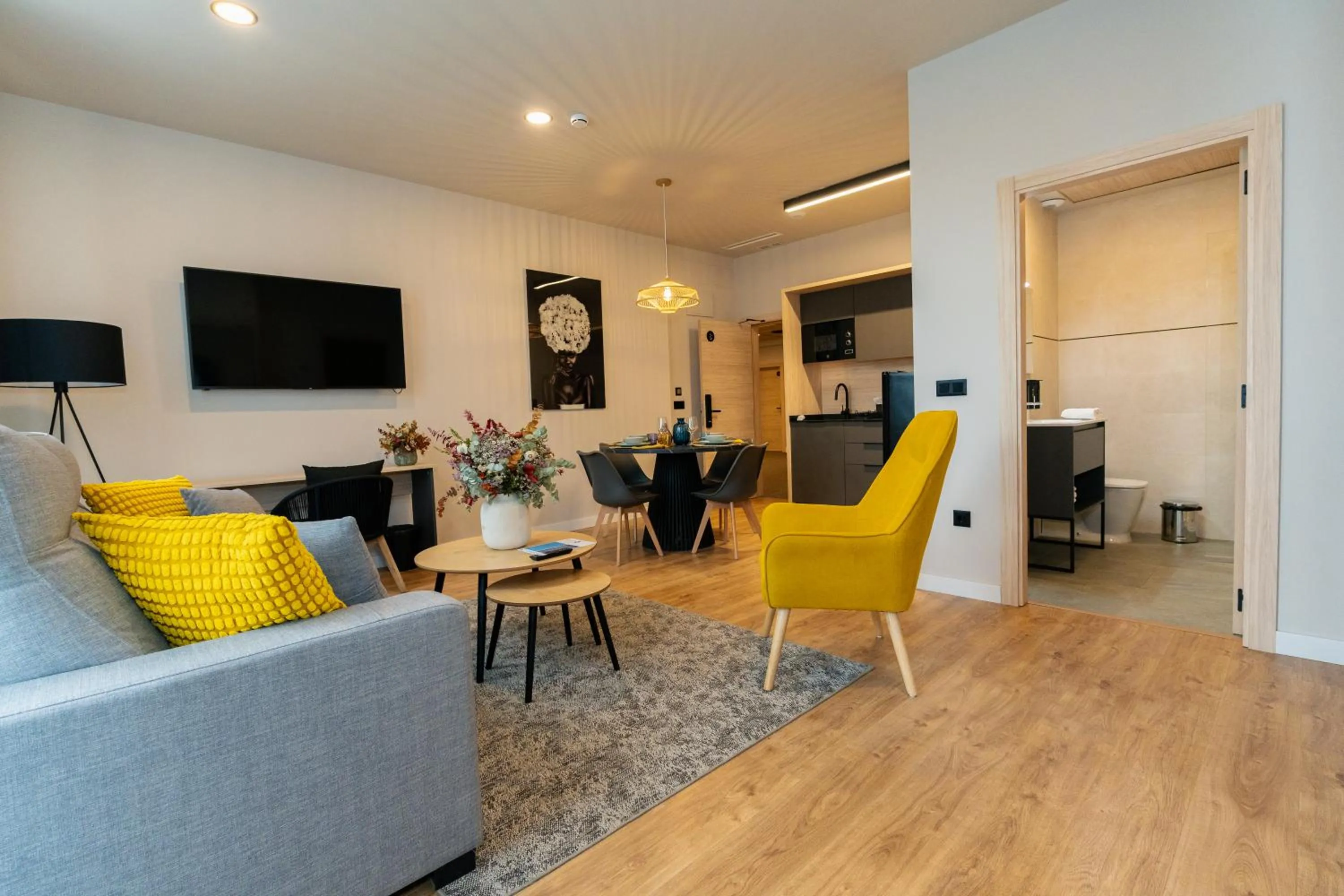 Communal lounge/ TV room in Dorm4You Arena 2