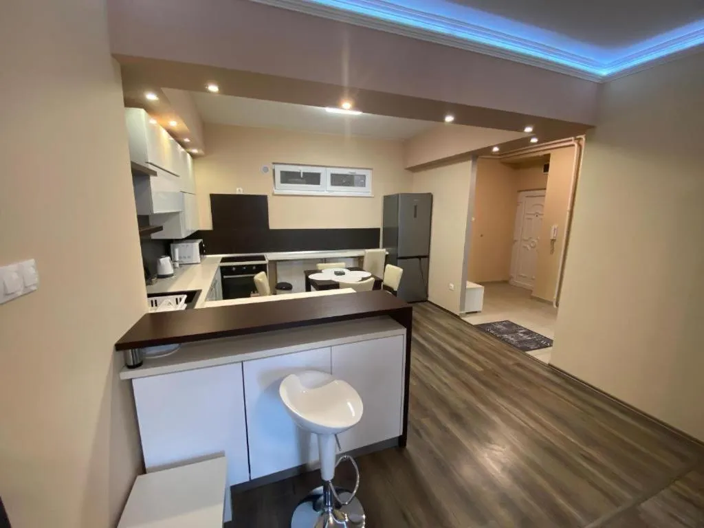 Queen Elizabeth Apartment