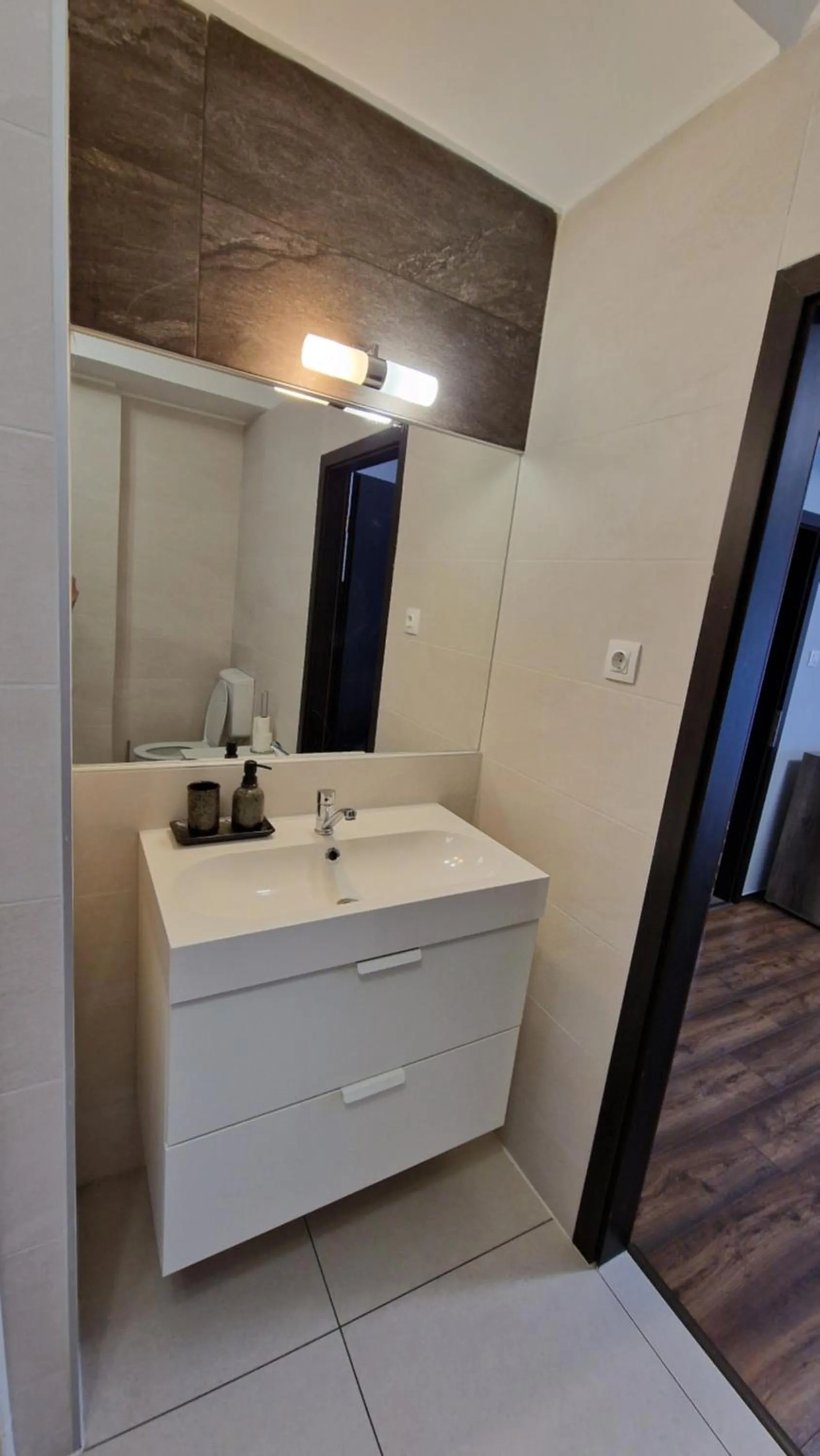 Queen Elizabeth Apartment
