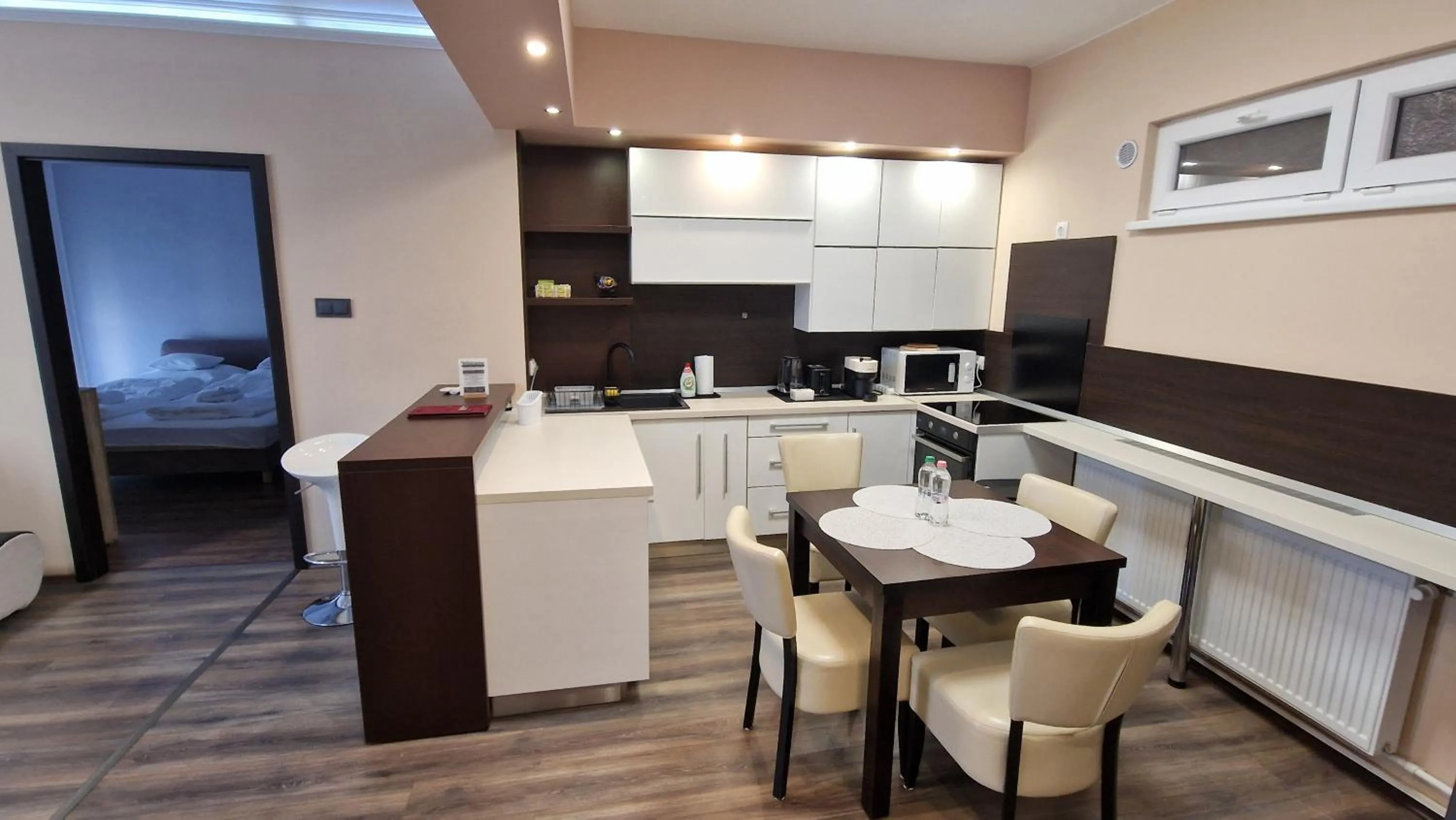 Queen Elizabeth Apartment