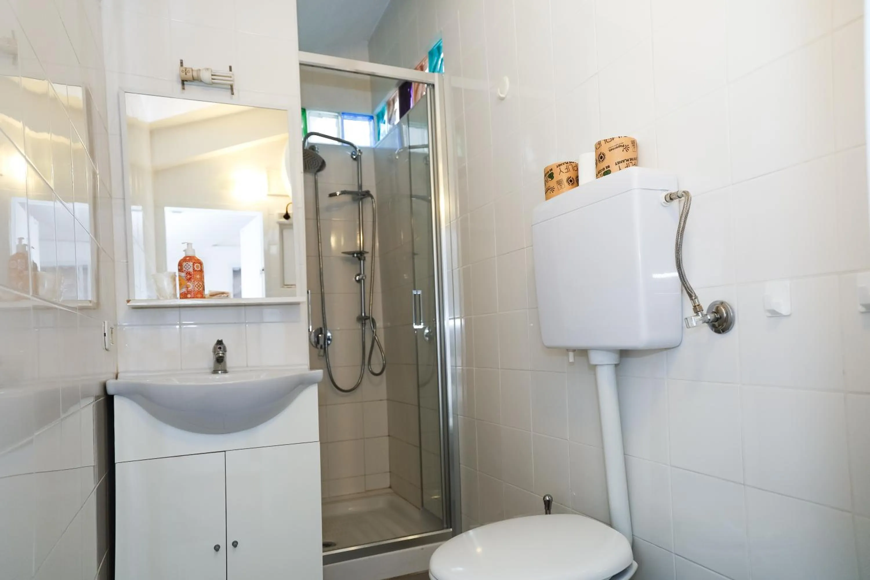 Shower in Hosting Dreams Attics - Duomo