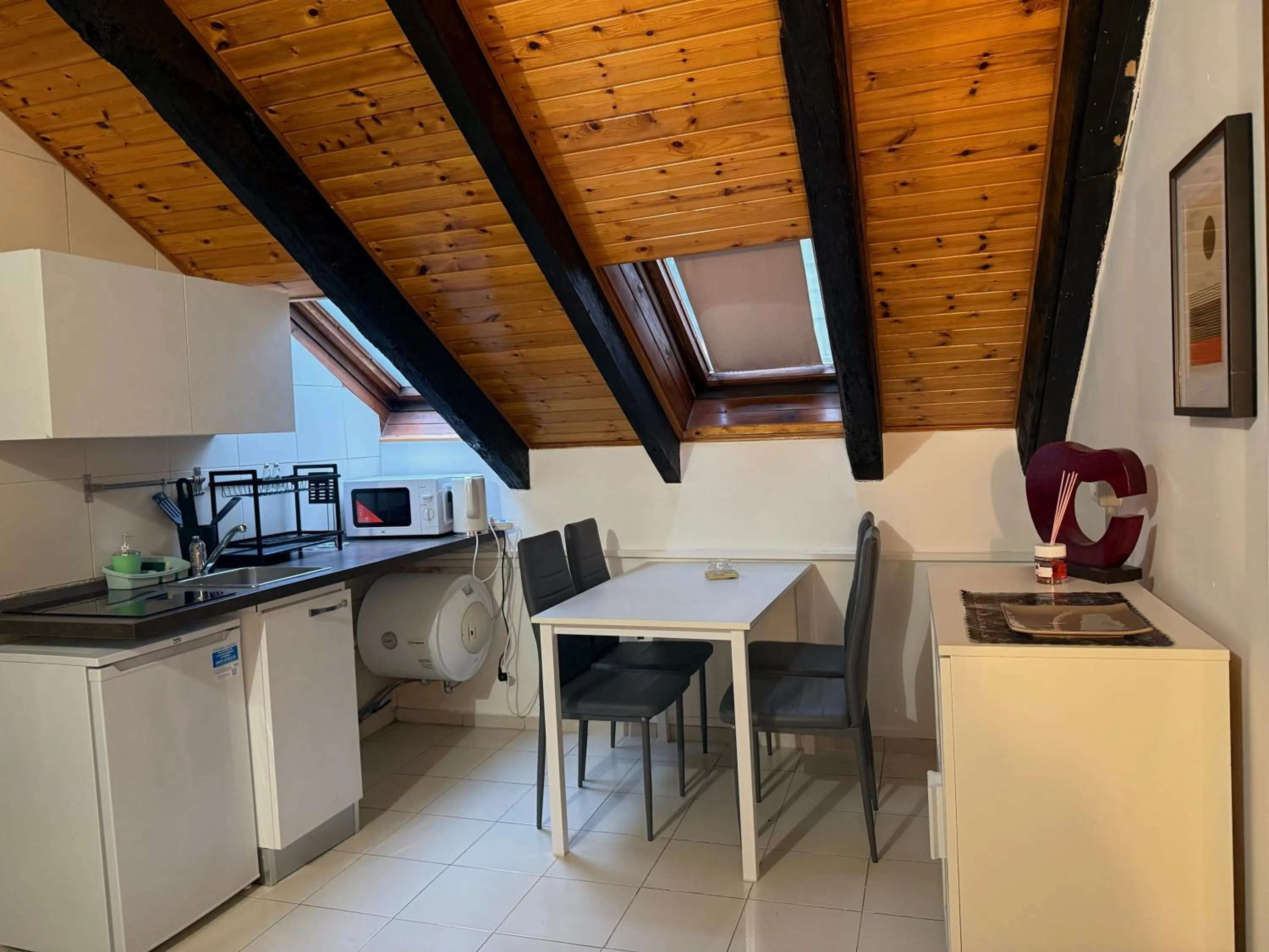 Kitchen or kitchenette in Hosting Dreams Attics - Duomo