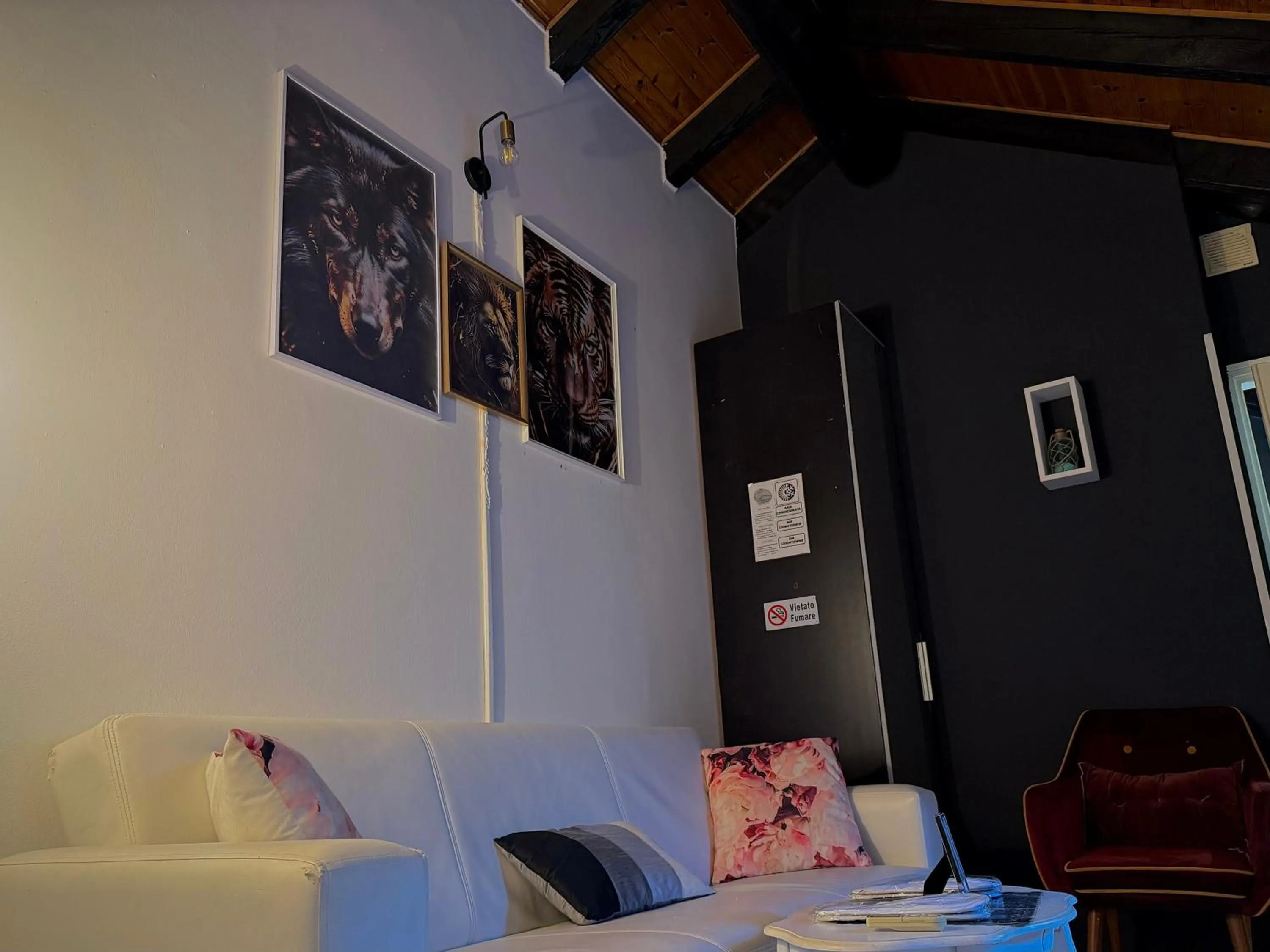 Living room in Hosting Dreams Attics - Duomo