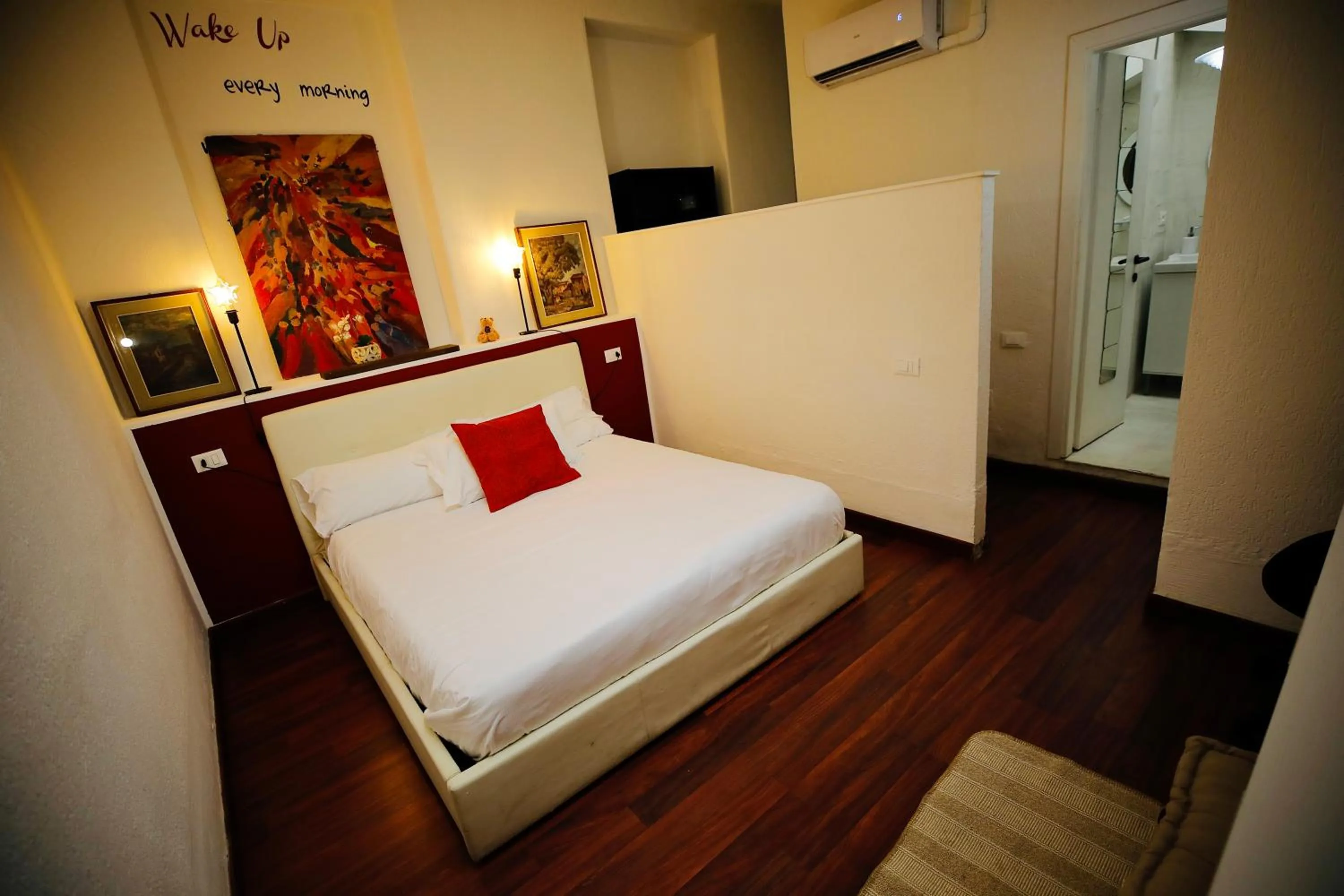 Bed in Hosting Dreams Attics - Duomo