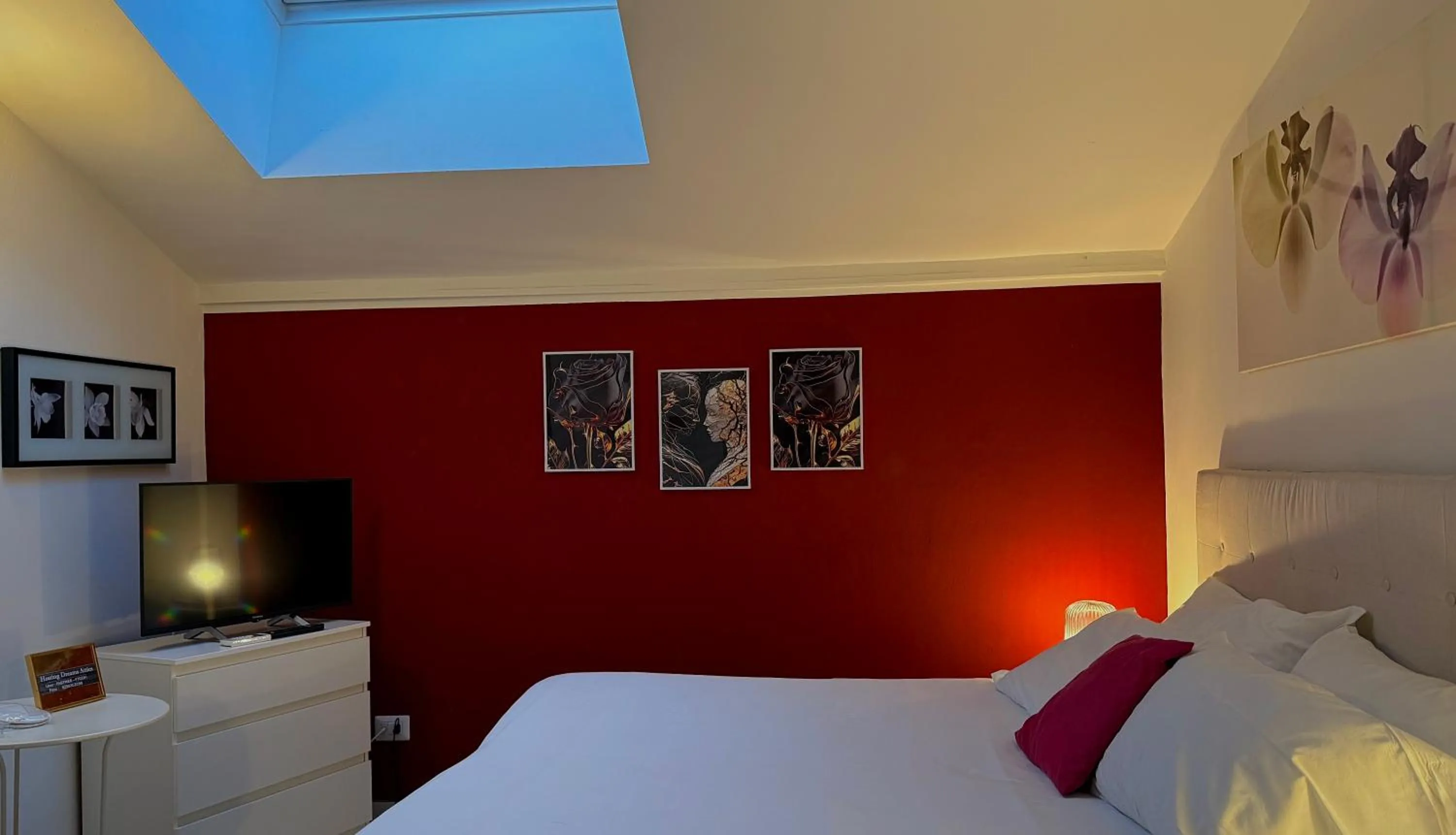 TV and multimedia, Bed in Hosting Dreams Attics - Duomo