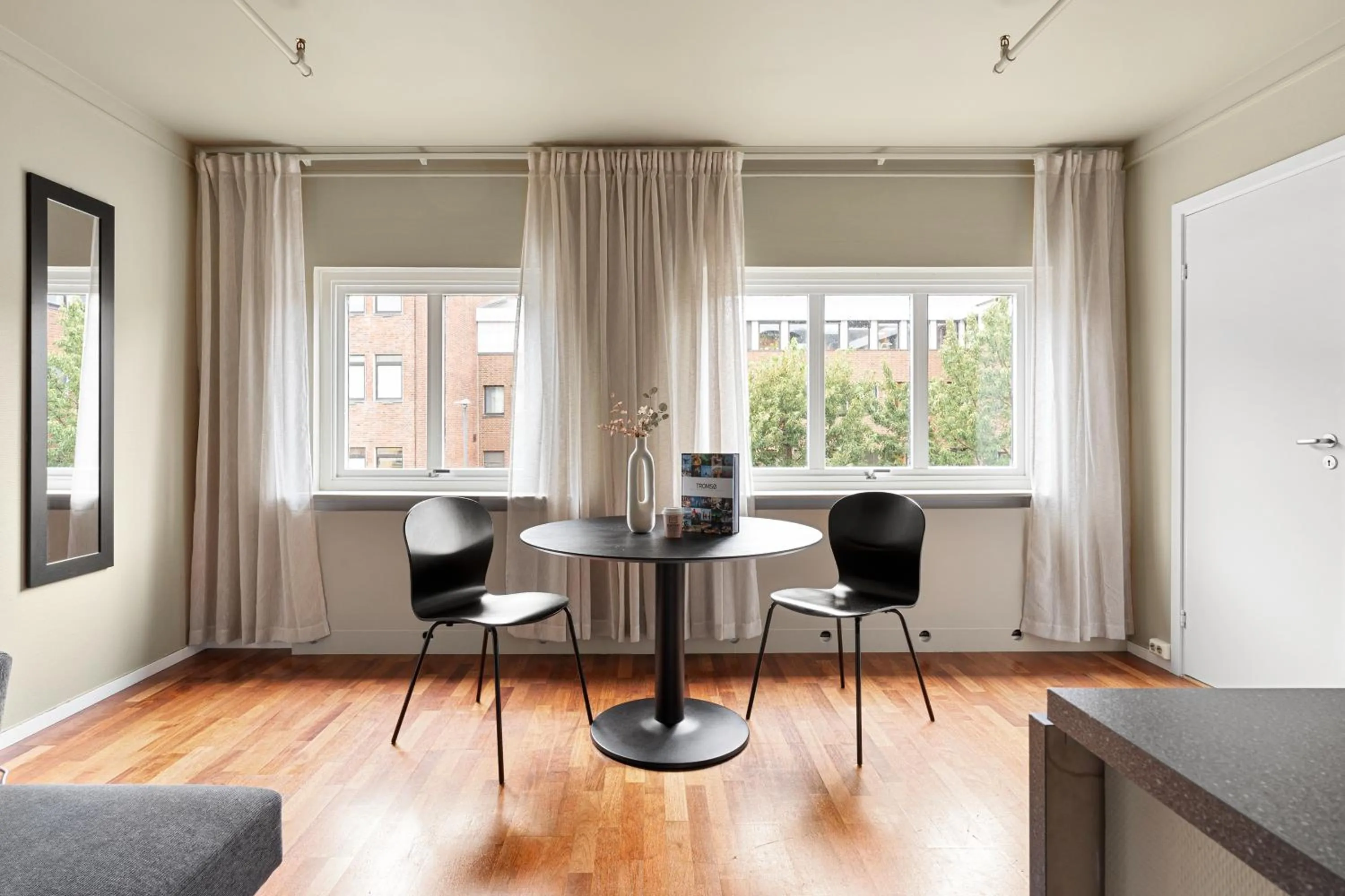 Living room in Enter Amalie Apartment Hotel