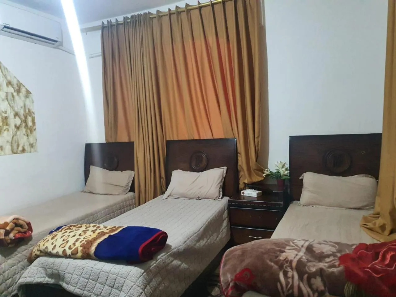 Bed in Alfares Hotel