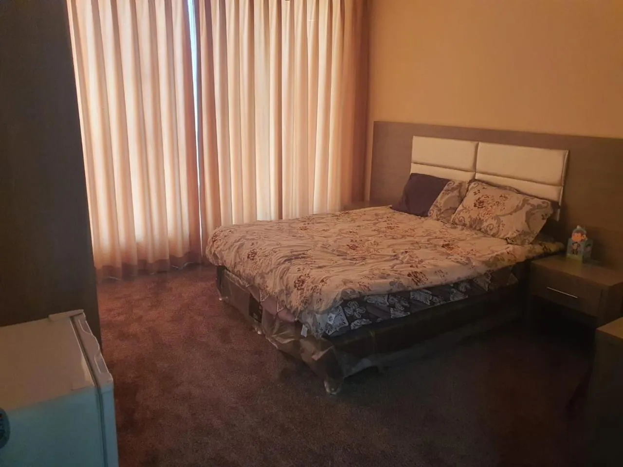 Bed in Alfares Hotel