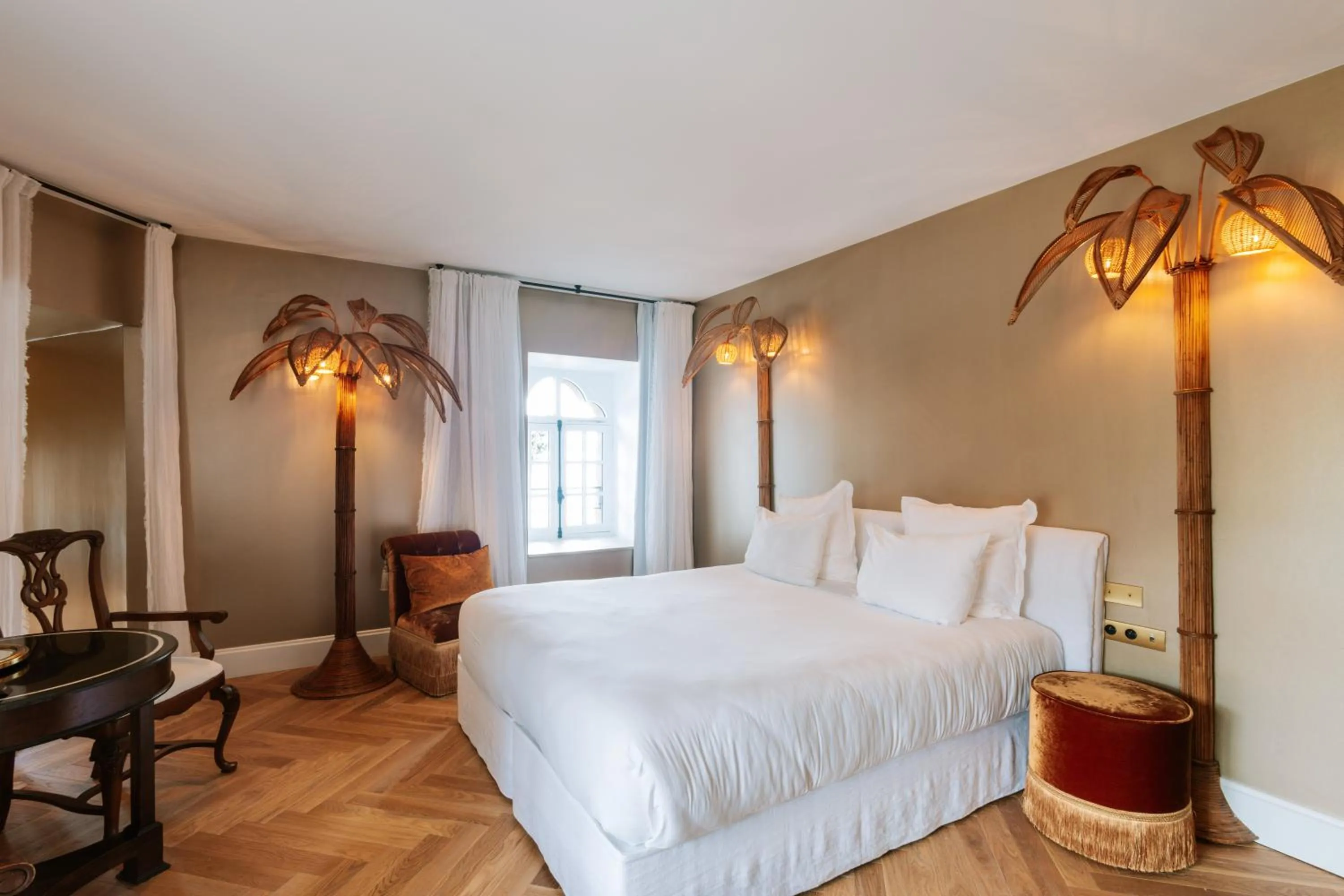 Bed in Château de Théoule