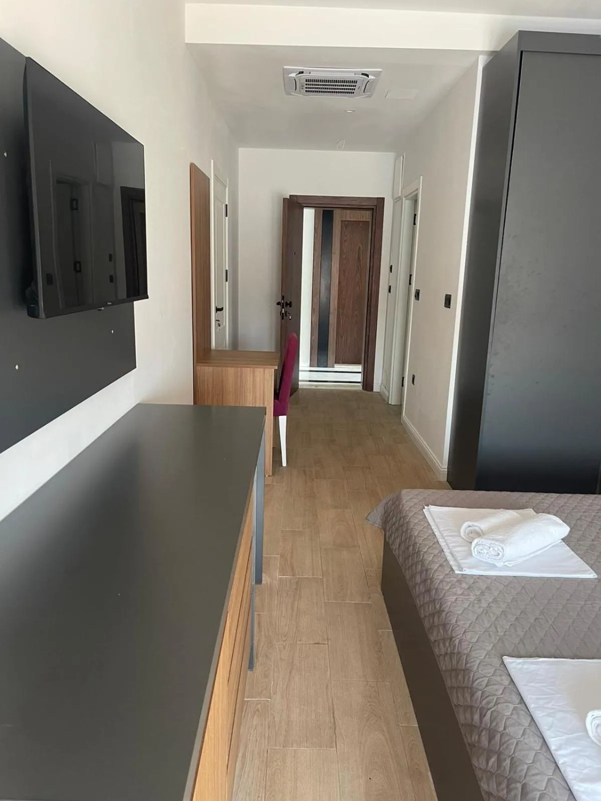 TV and multimedia, Bed in Elia Residence Rooms