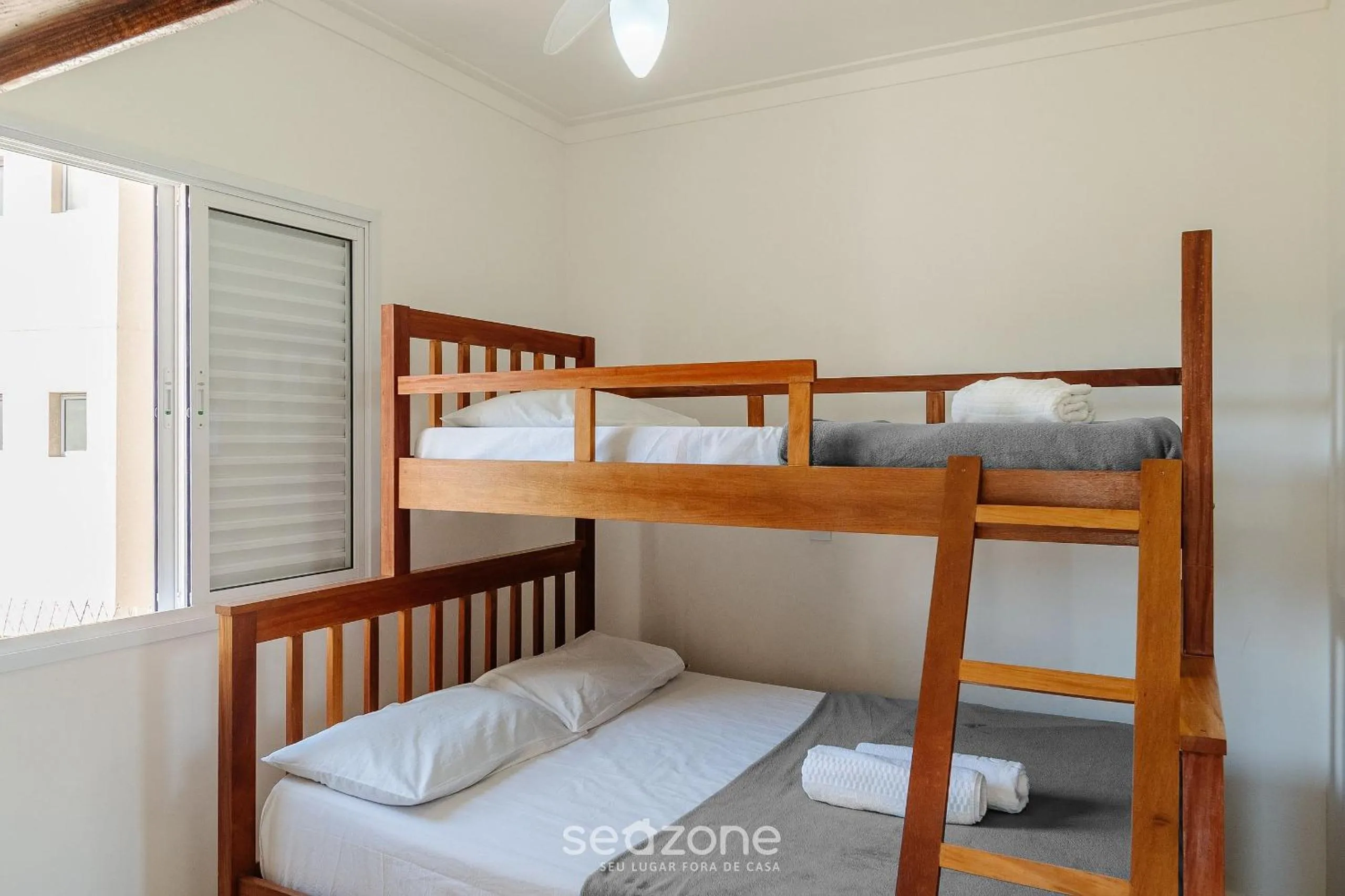 Bedroom, Bed in RJI - Apartamentos próximos da praia de Itaguá