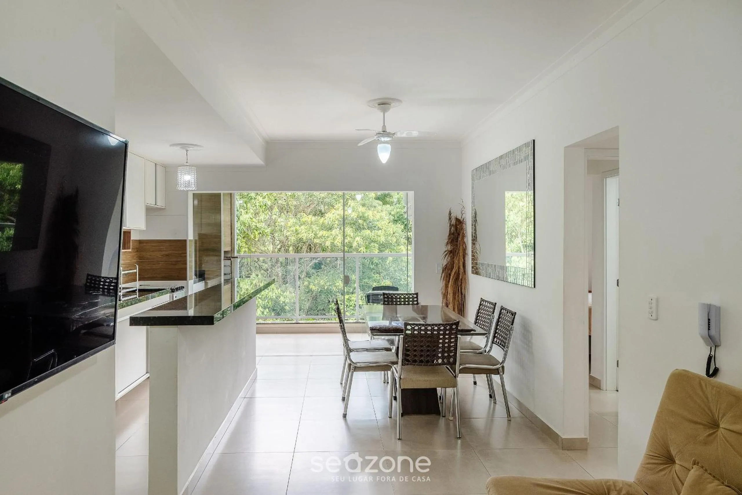 Living room in RJI - Apartamentos próximos da praia de Itaguá