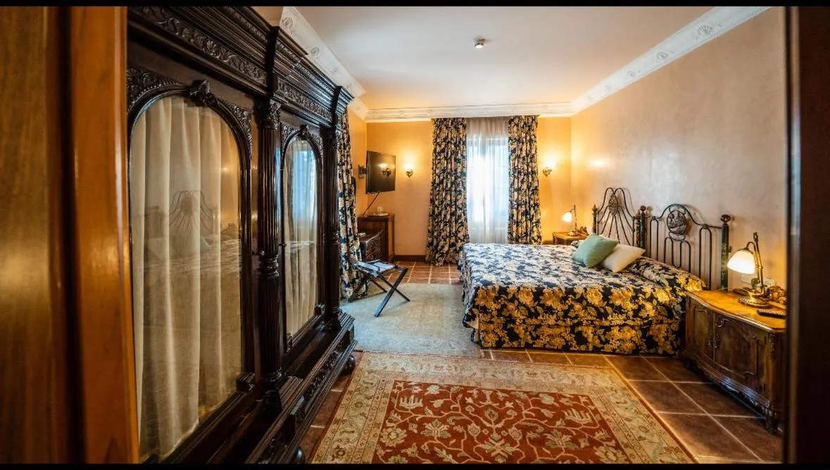 Bed in Palacio de Miraflores