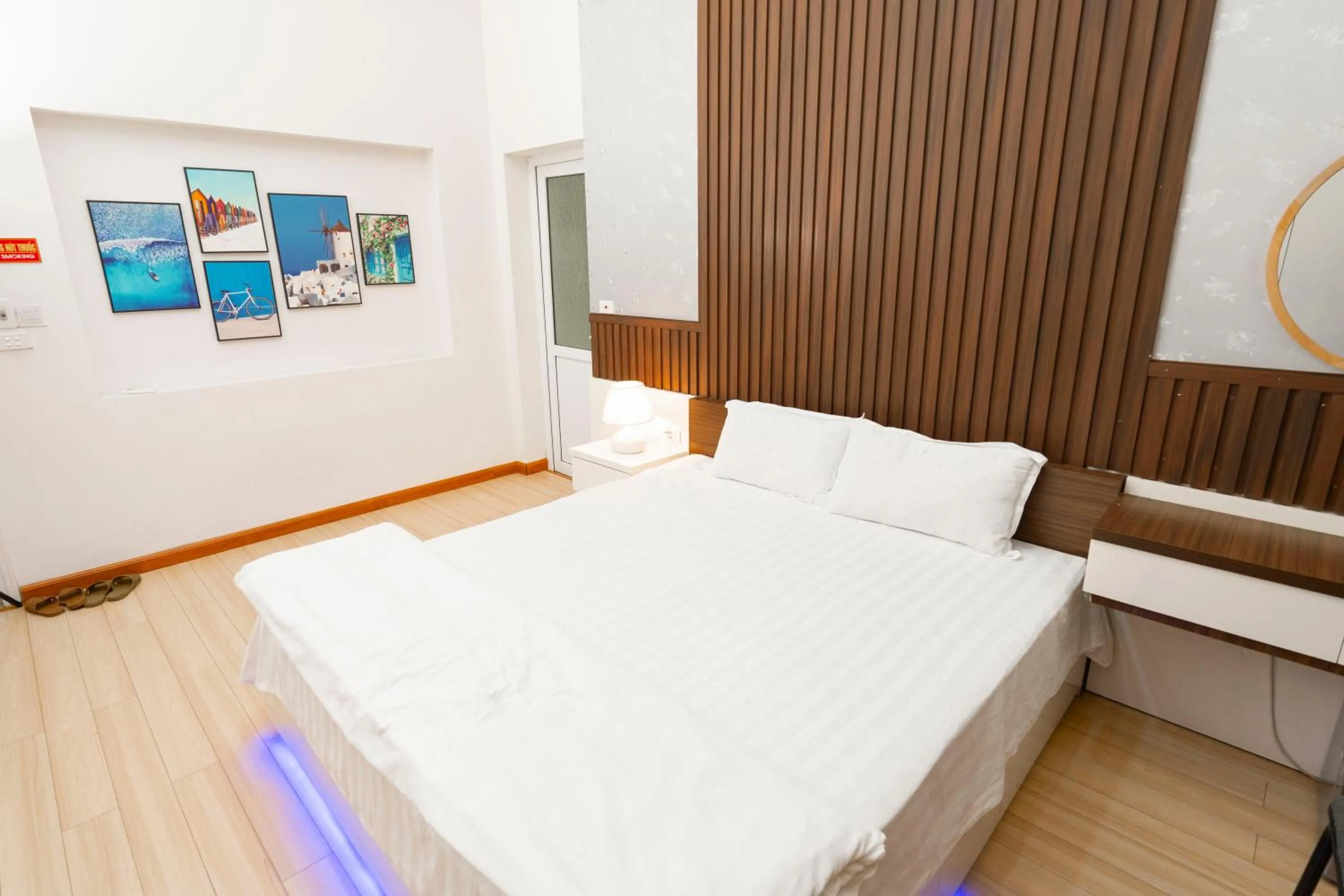 Bed in Biển Đông COMPLEX