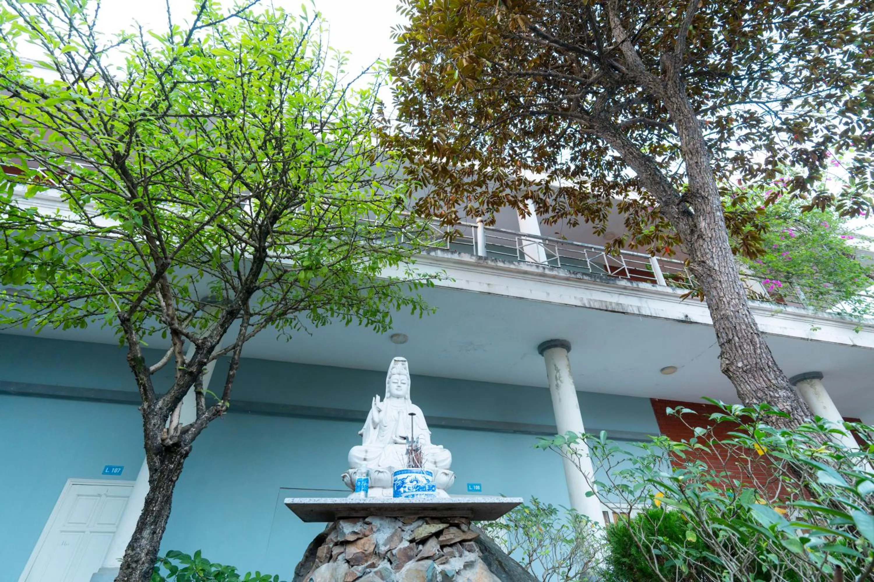 Off site in Biển Đông COMPLEX