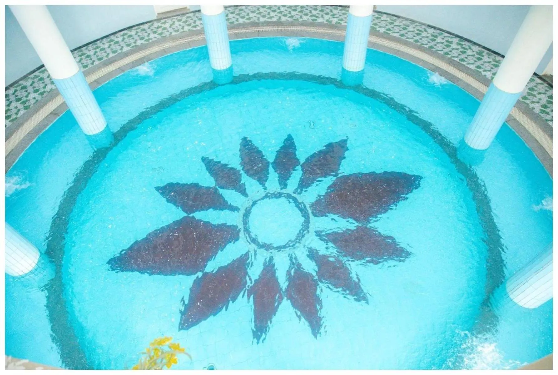 Swimming pool in Biển Đông COMPLEX